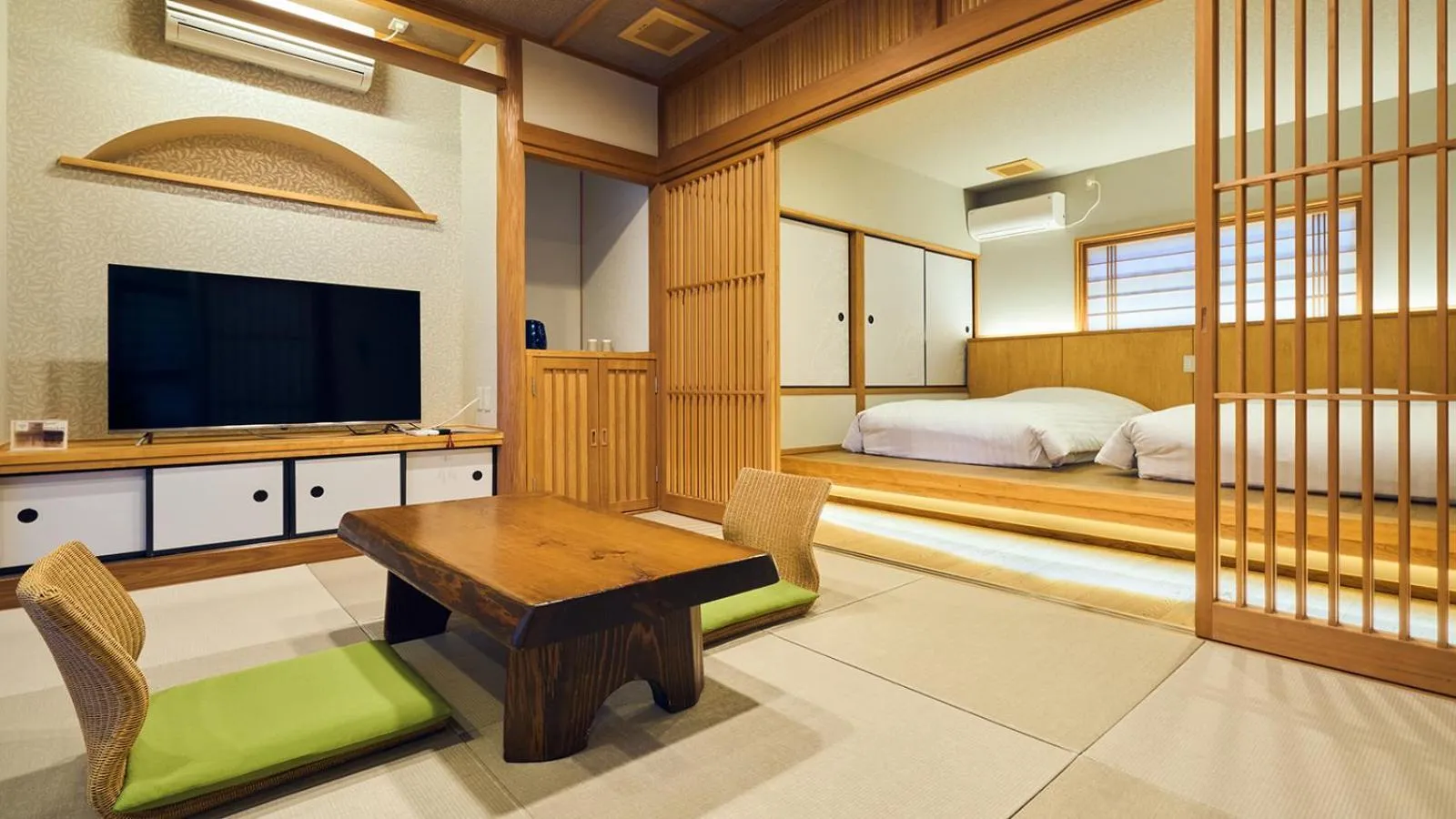 Photo of the whole room, Bed in Tawarayama Onsen Ryokan Minawa