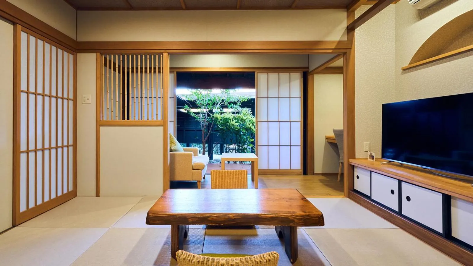 Photo of the whole room in Tawarayama Onsen Ryokan Minawa