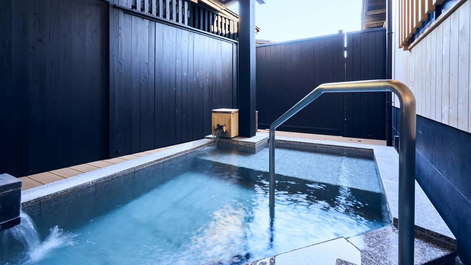 Photo of the whole room in Tawarayama Onsen Ryokan Minawa