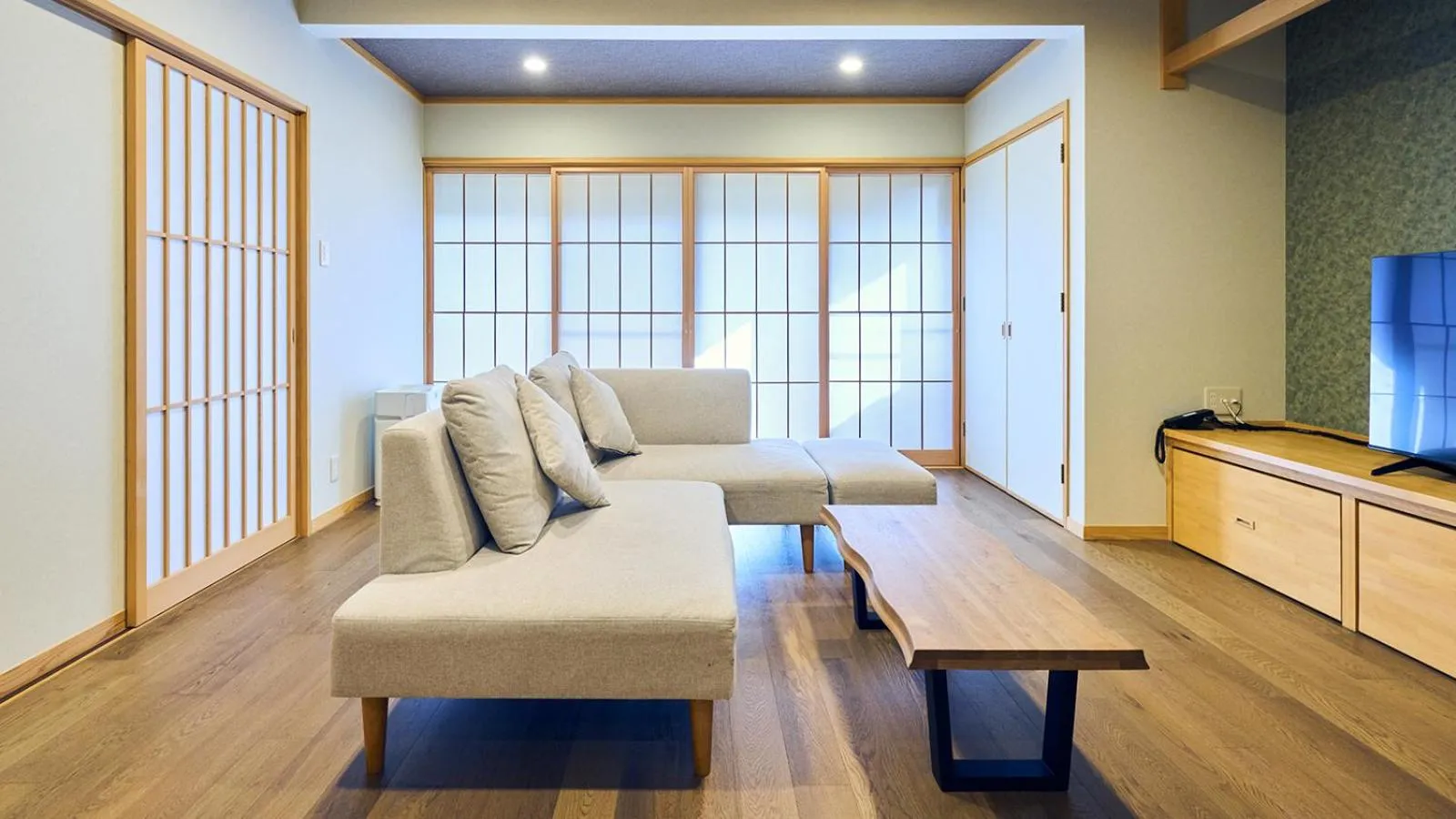 Photo of the whole room in Tawarayama Onsen Ryokan Minawa