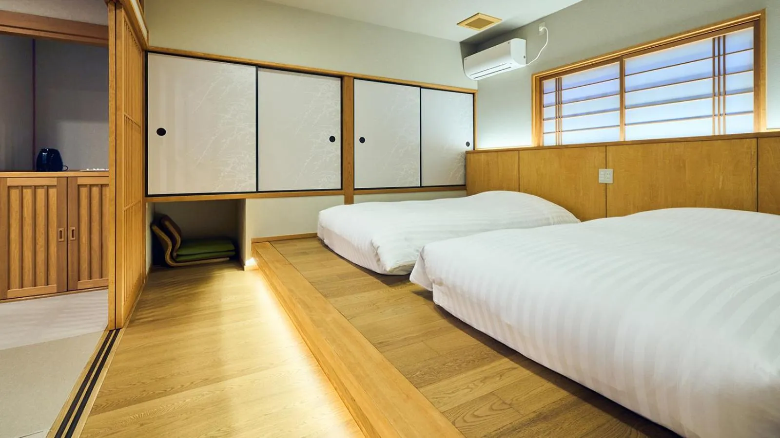 Photo of the whole room, Bed in Tawarayama Onsen Ryokan Minawa