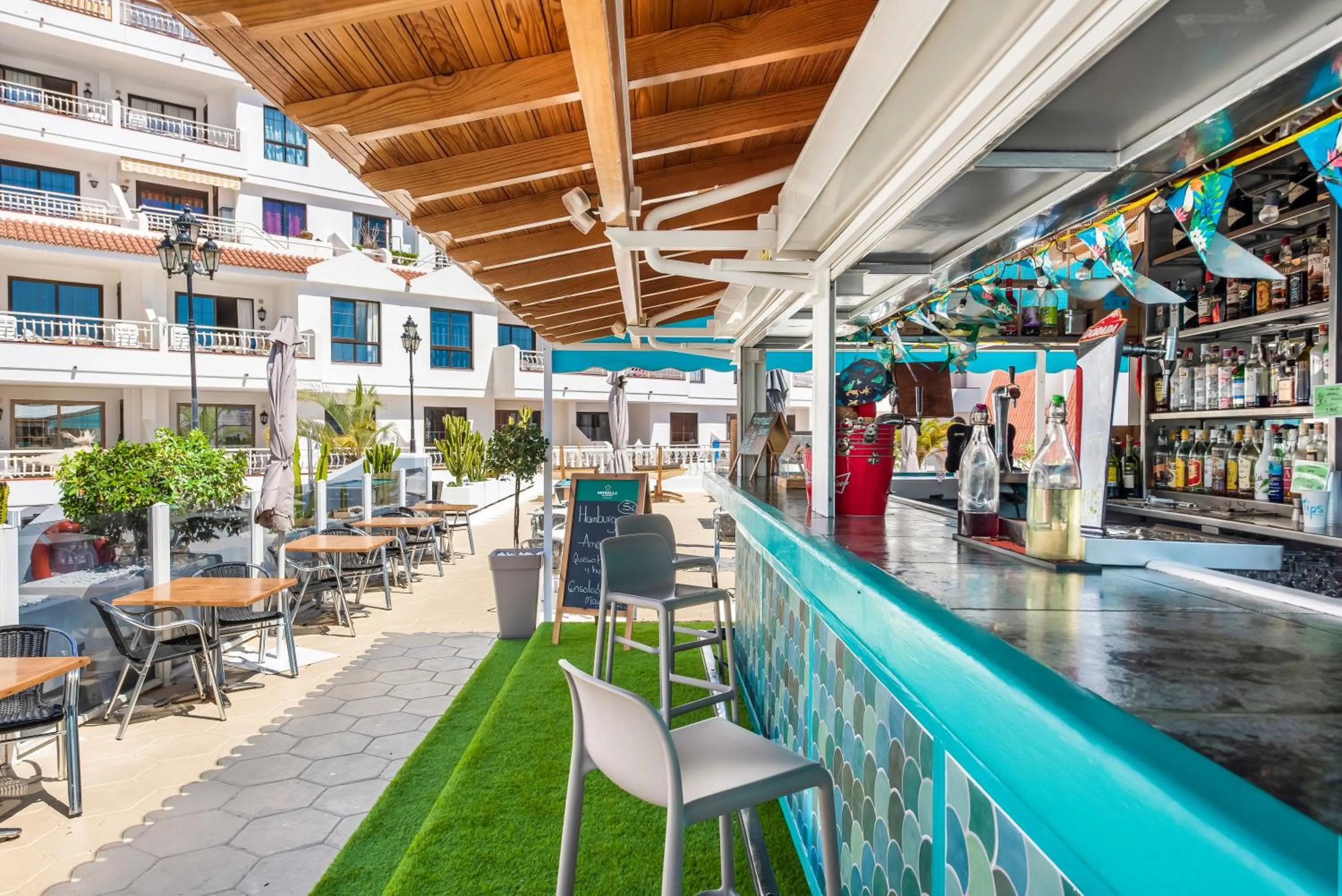 Lounge or bar in Club Tenerife Apartments