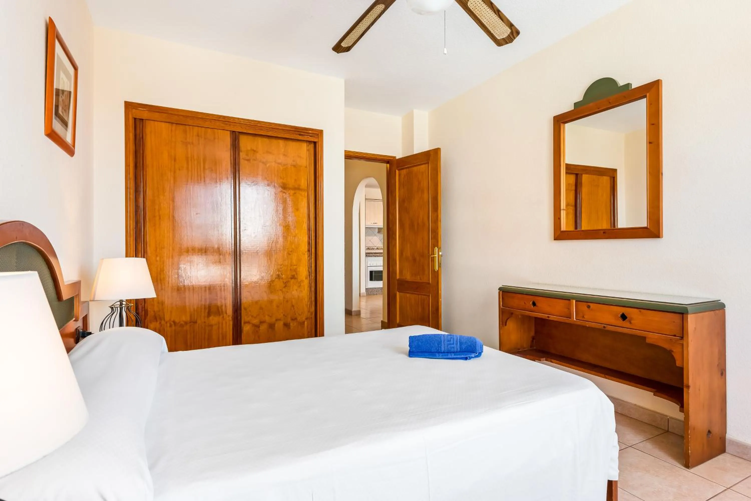 Bedroom, Bed in Club Tenerife Apartments