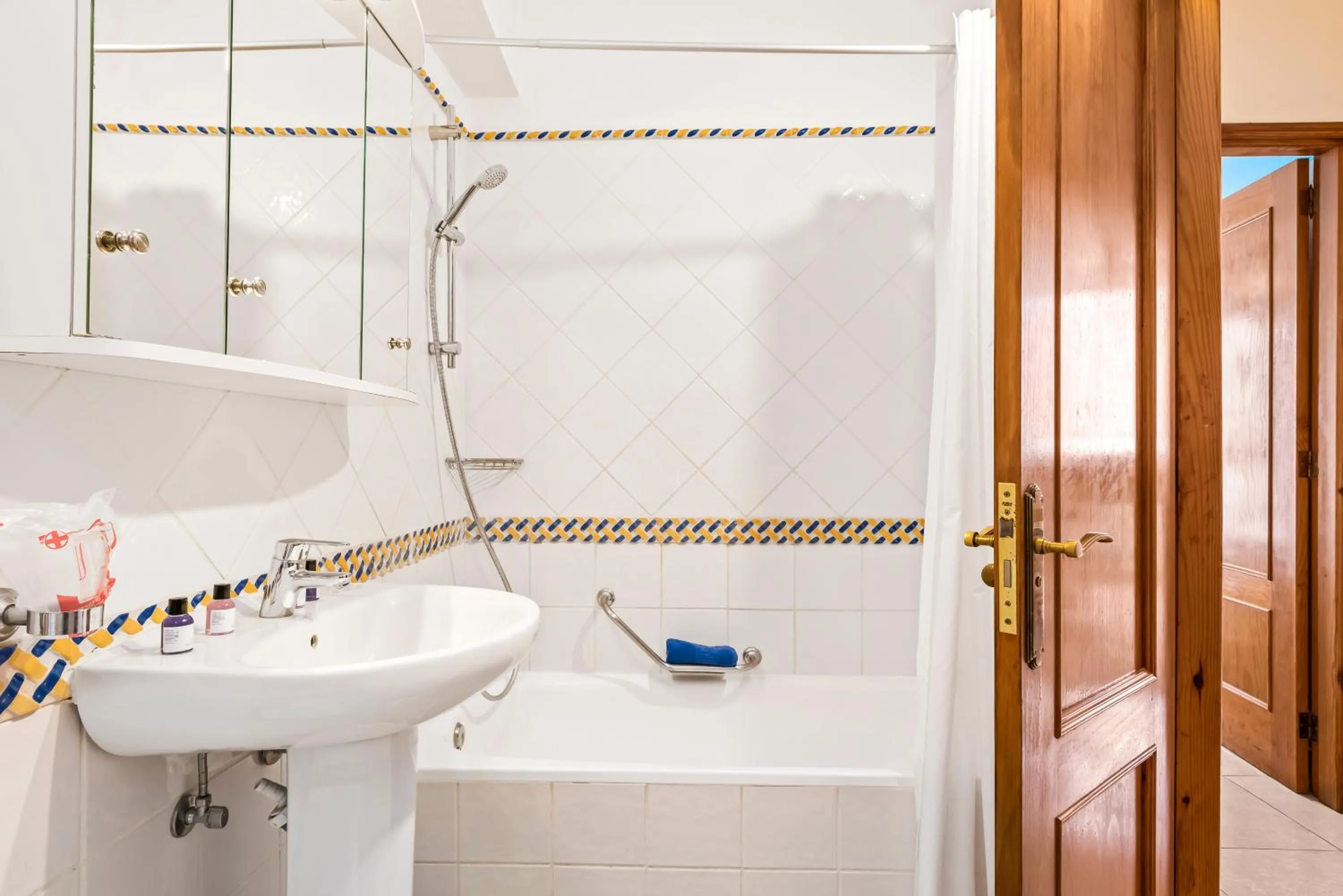 Bathroom in Club Tenerife Apartments
