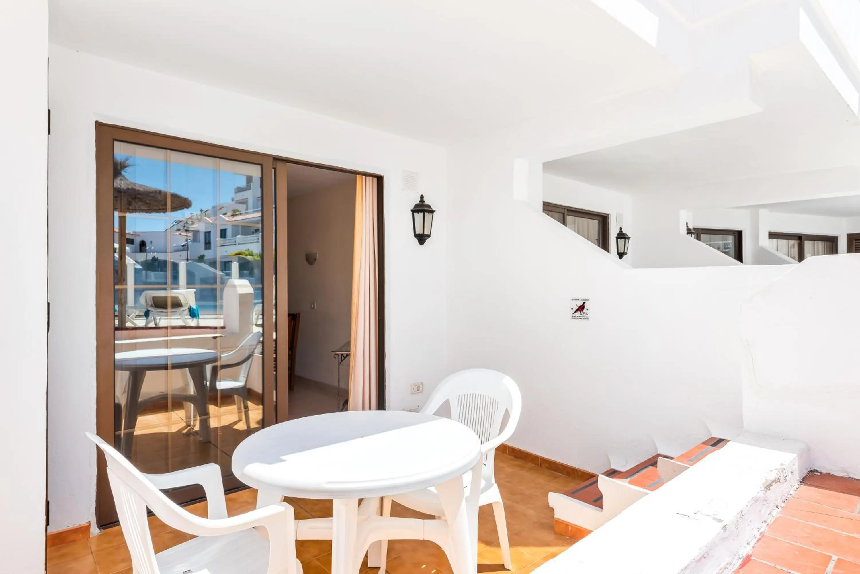 Balcony/Terrace, Bed in Club Tenerife Apartments