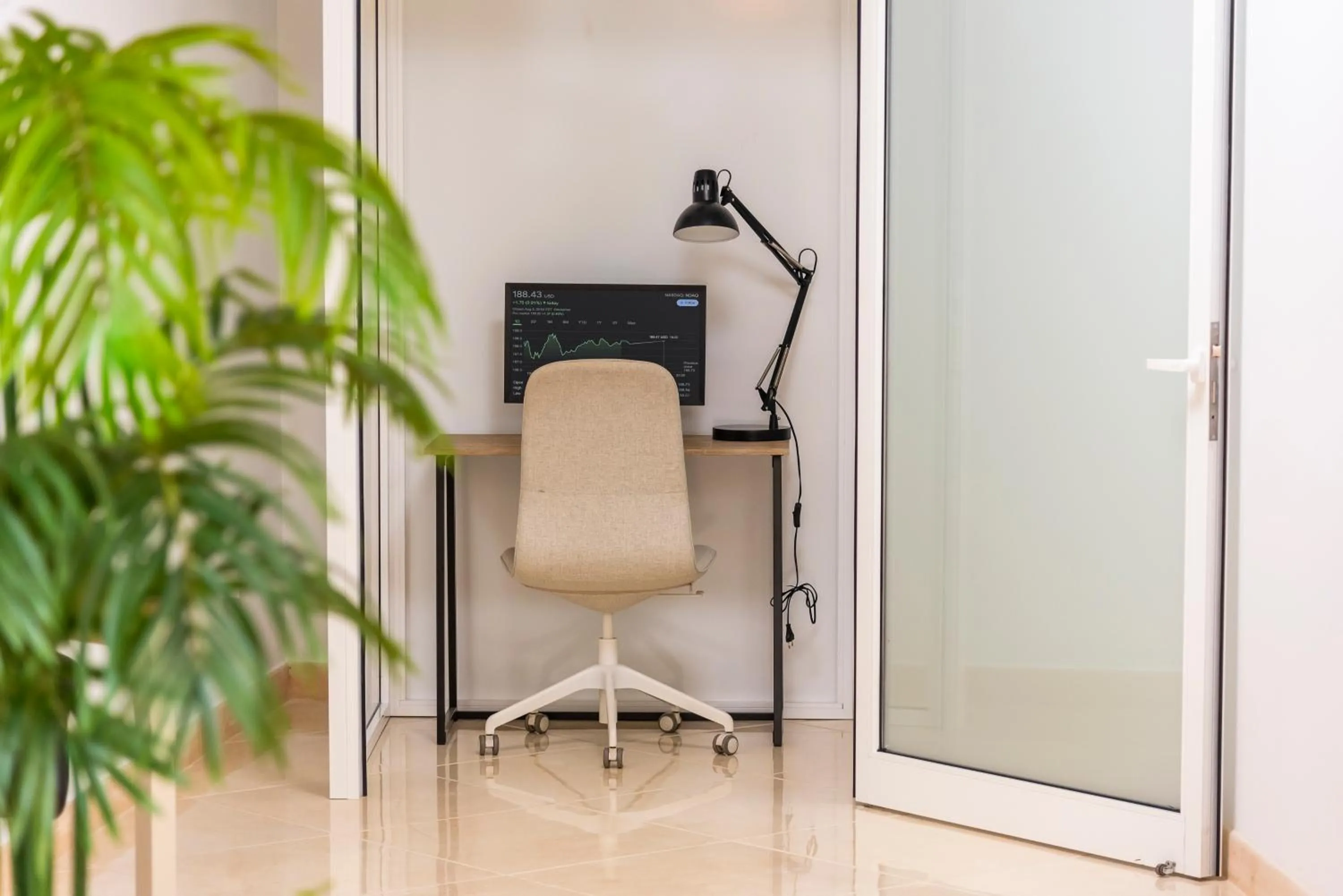 Business facilities in Club Tenerife Apartments