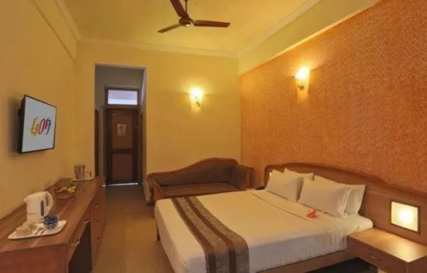 Bed in Calangute Residency