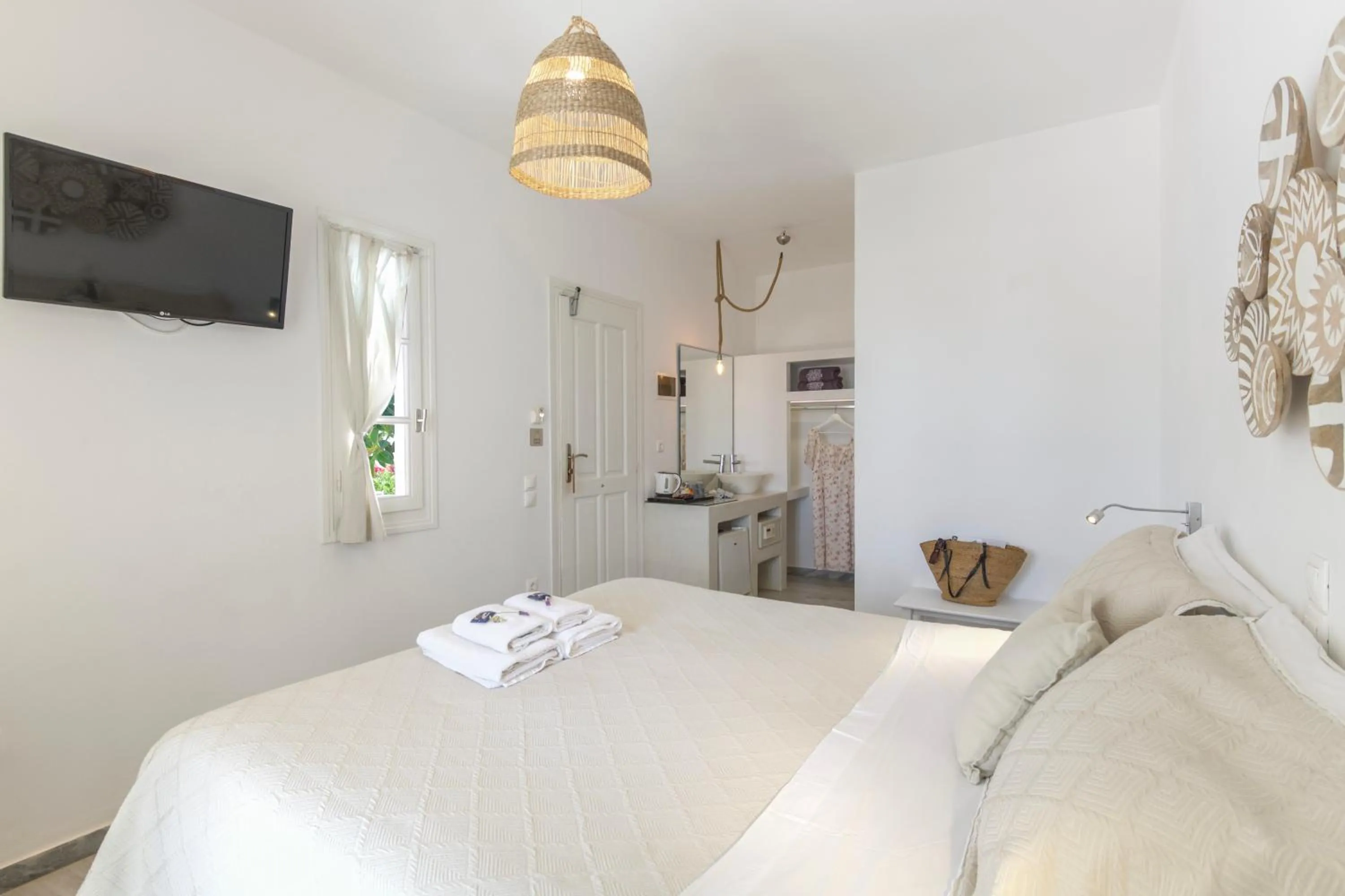 Bed in Margarita Studios Ambelas