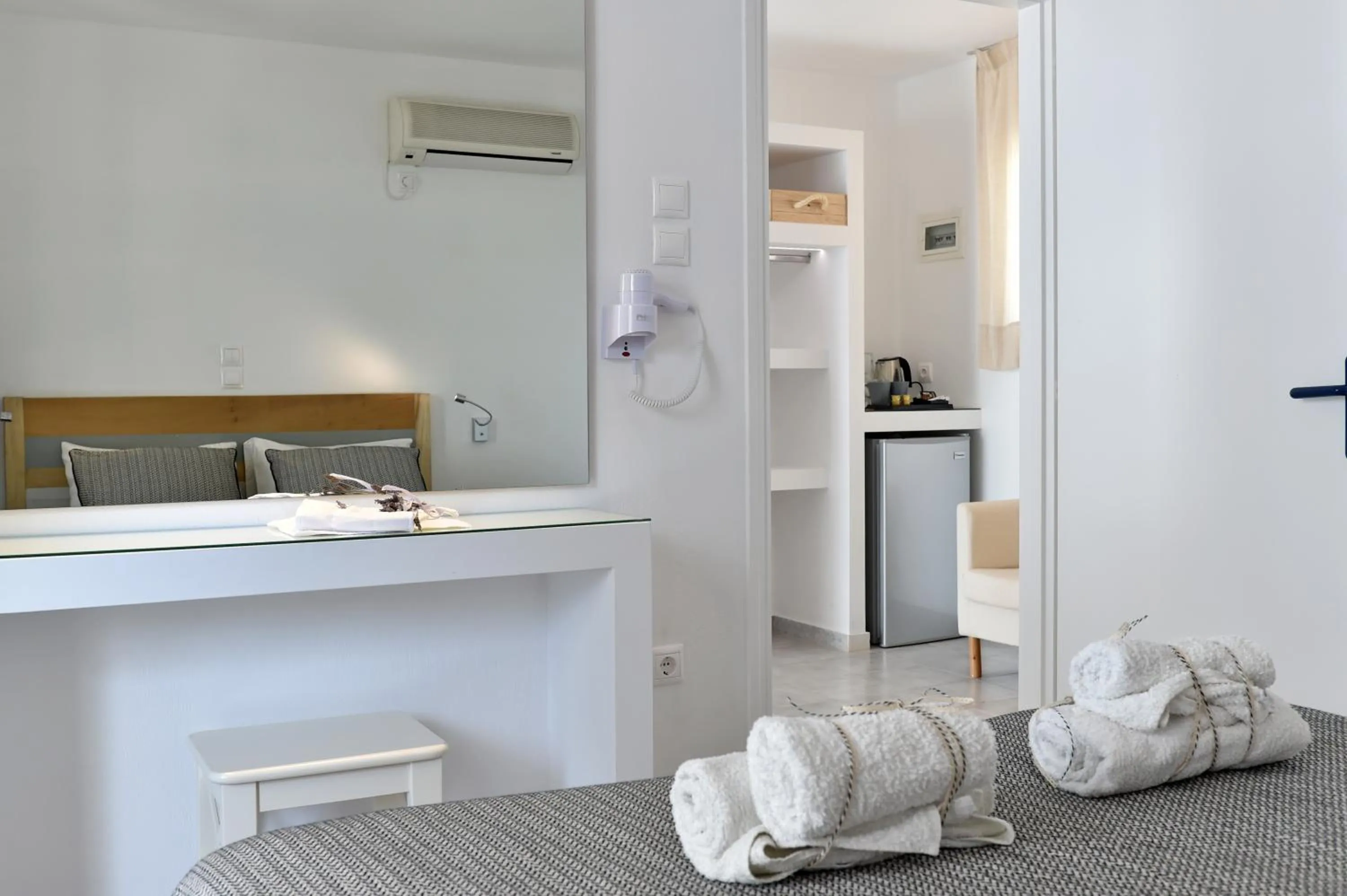 Coffee/tea facilities in Margarita Studios Ambelas