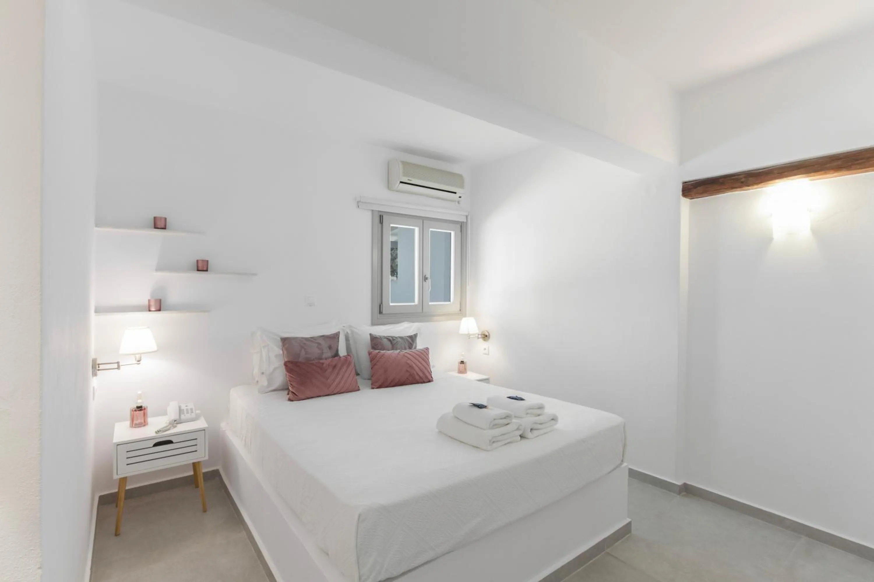 Bed in Margarita Studios Ambelas