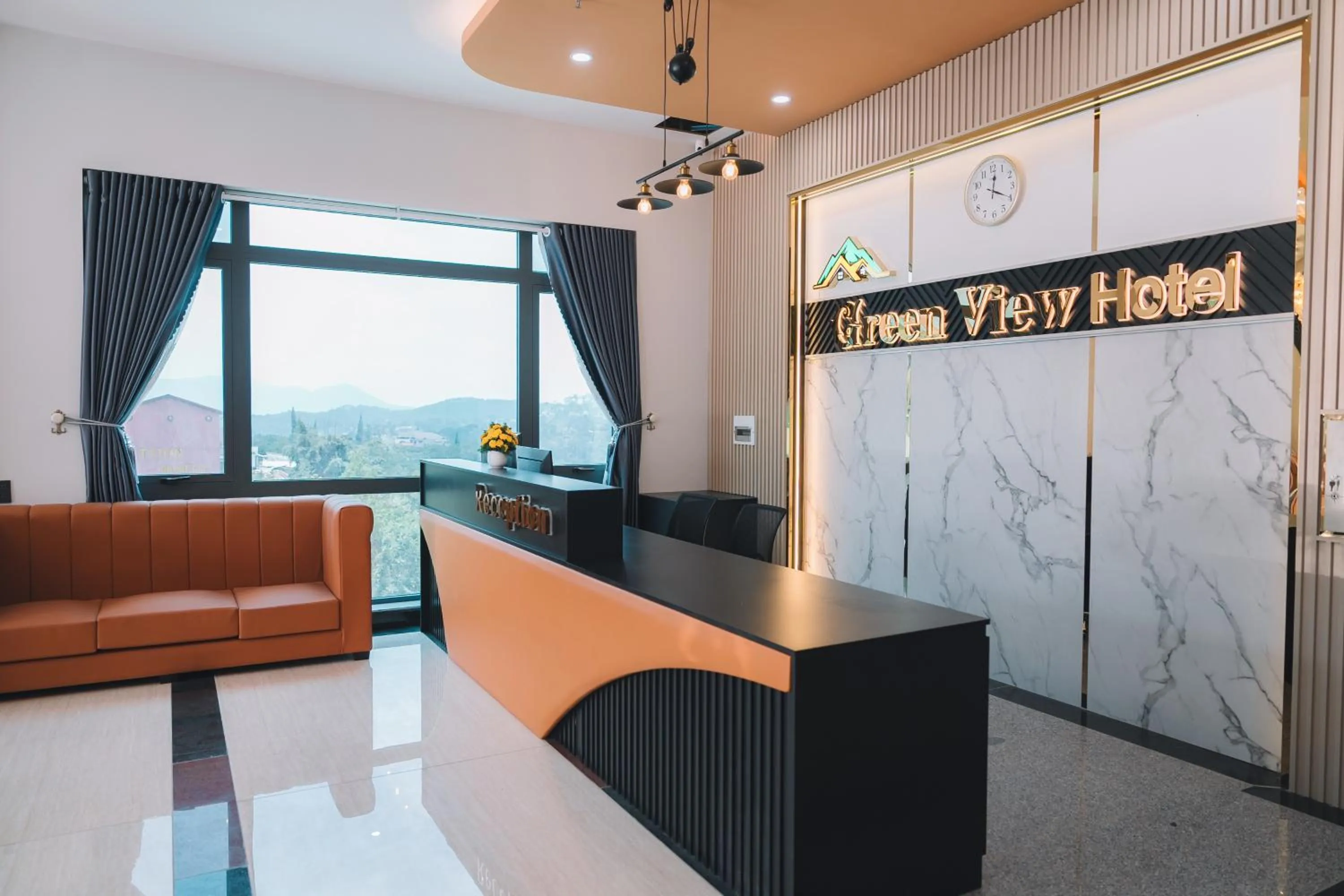 Living room in Greenview City Hotel