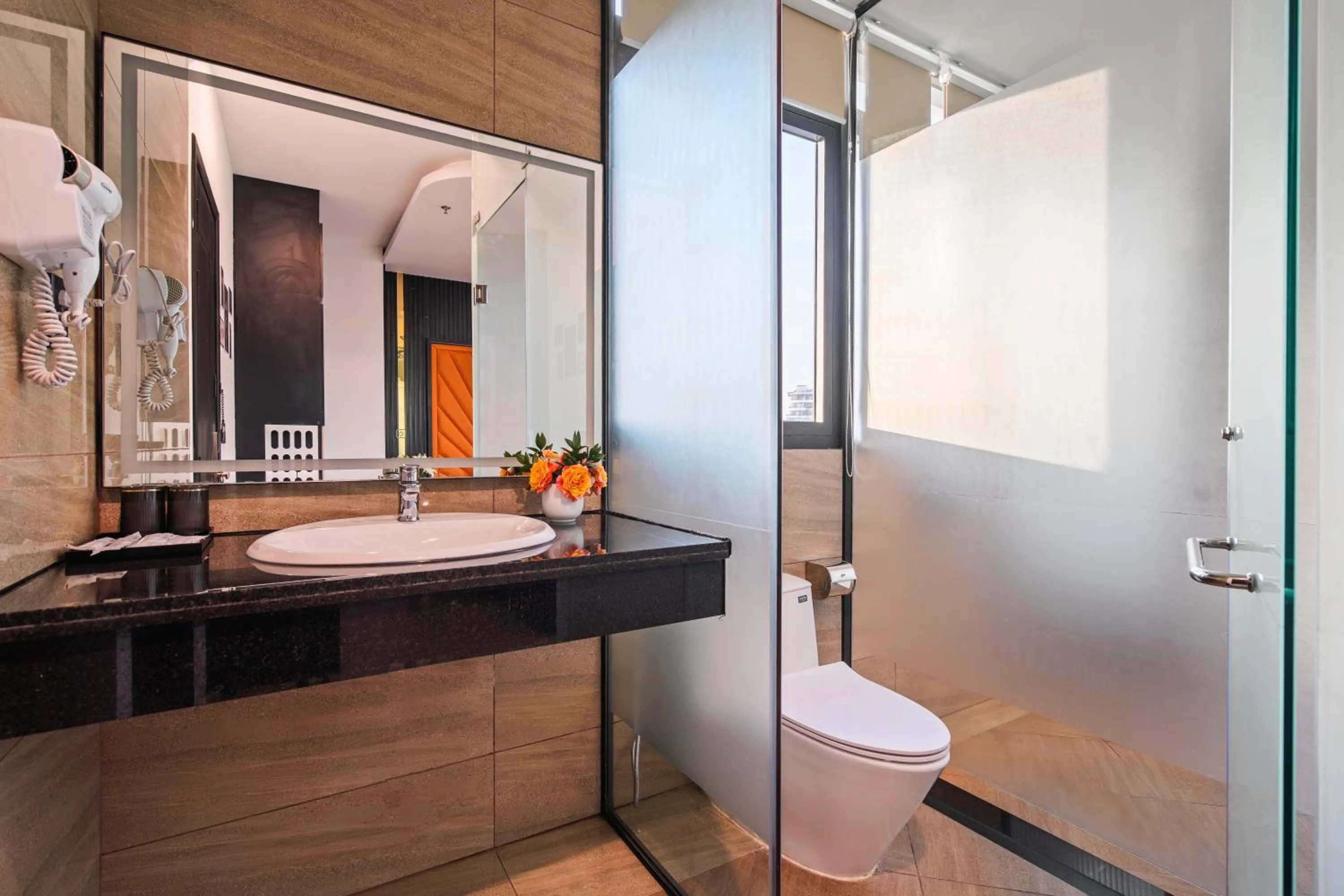 Toilet in Greenview City Hotel