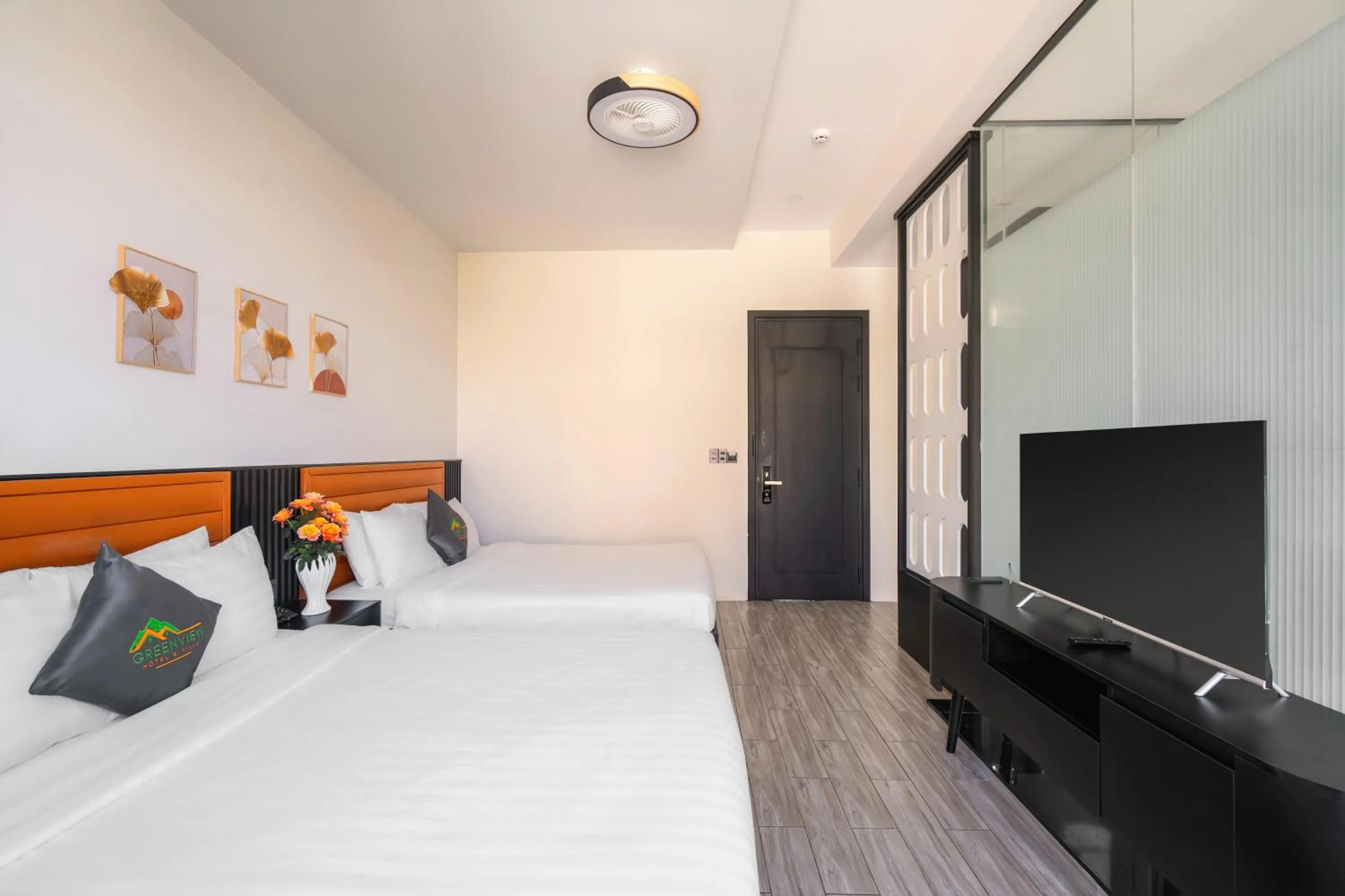 Bed in Greenview City Hotel