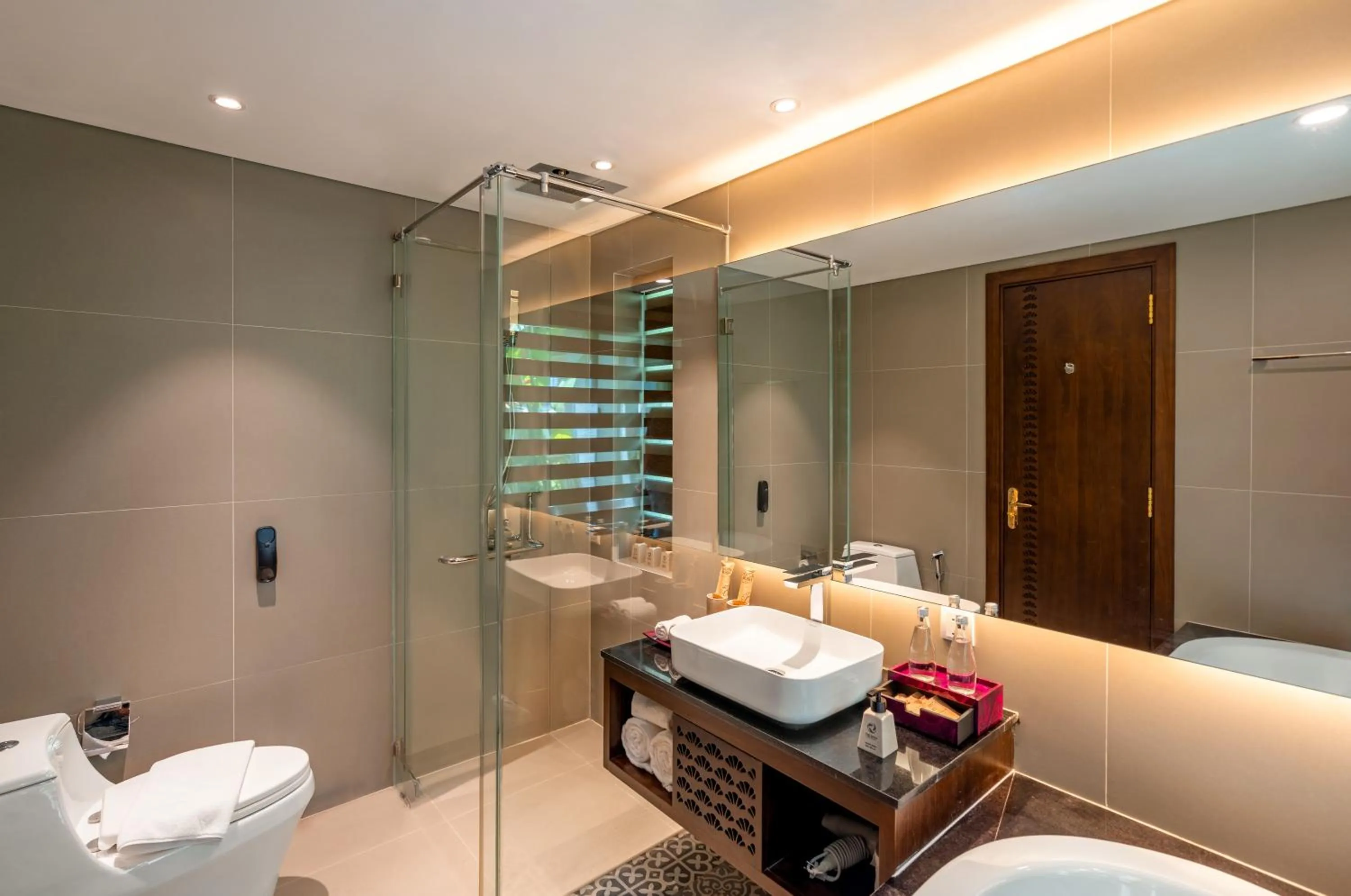 Shower in The Saga Hotel Hoi An