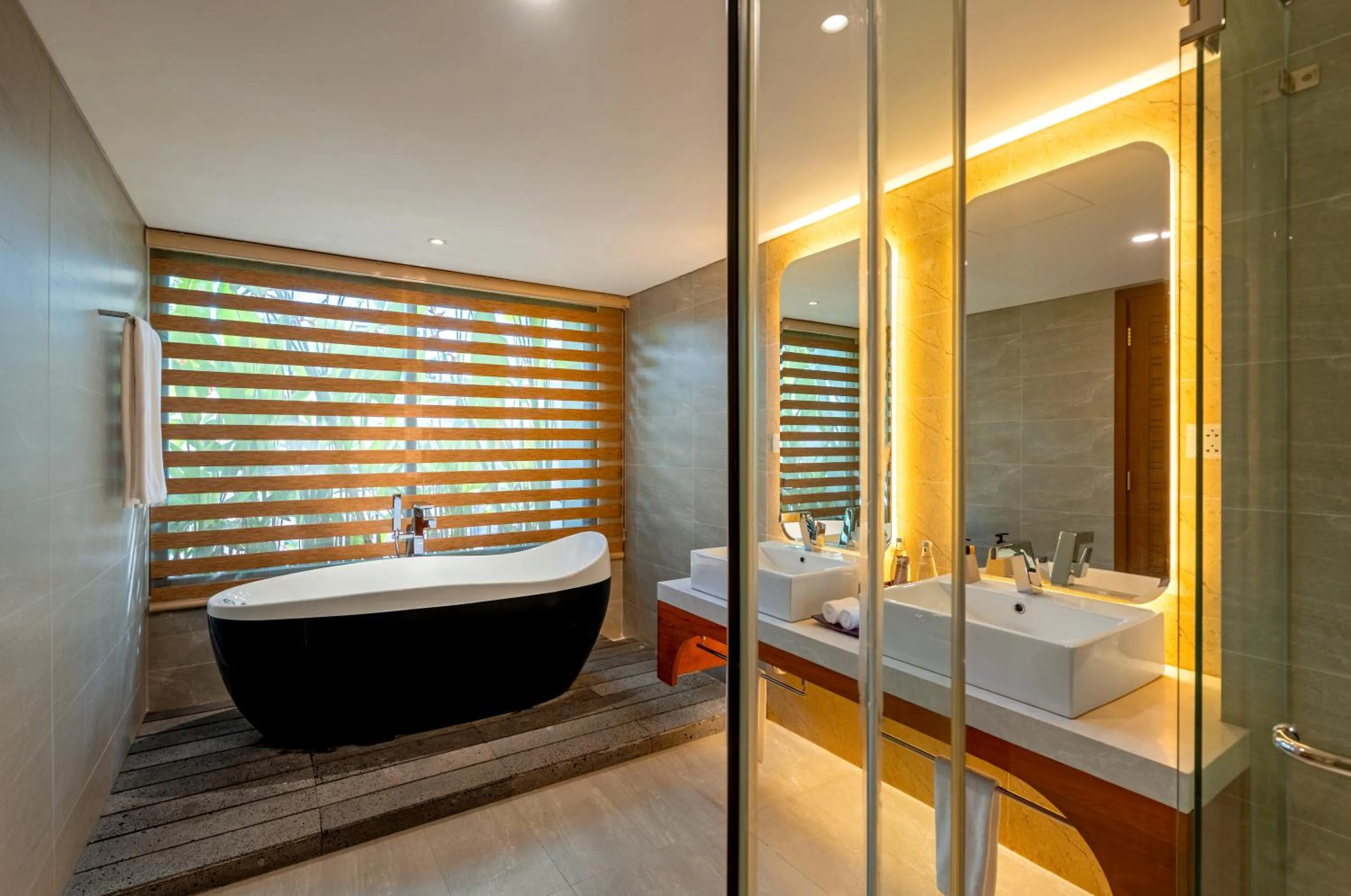 Bathroom in The Saga Hotel Hoi An