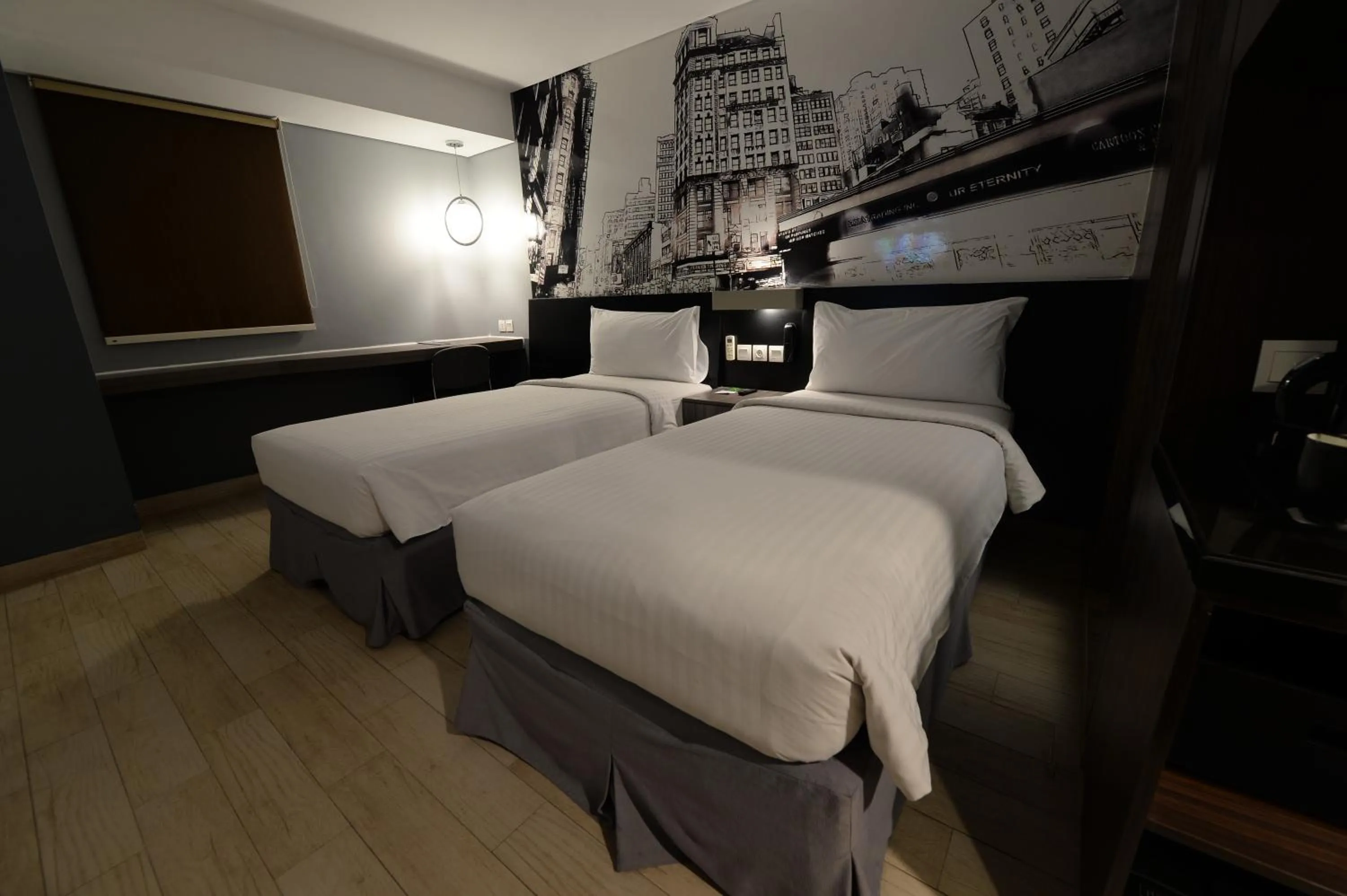 Guests, Bed in HORU HOTEL MANGGA DUA SQUARE