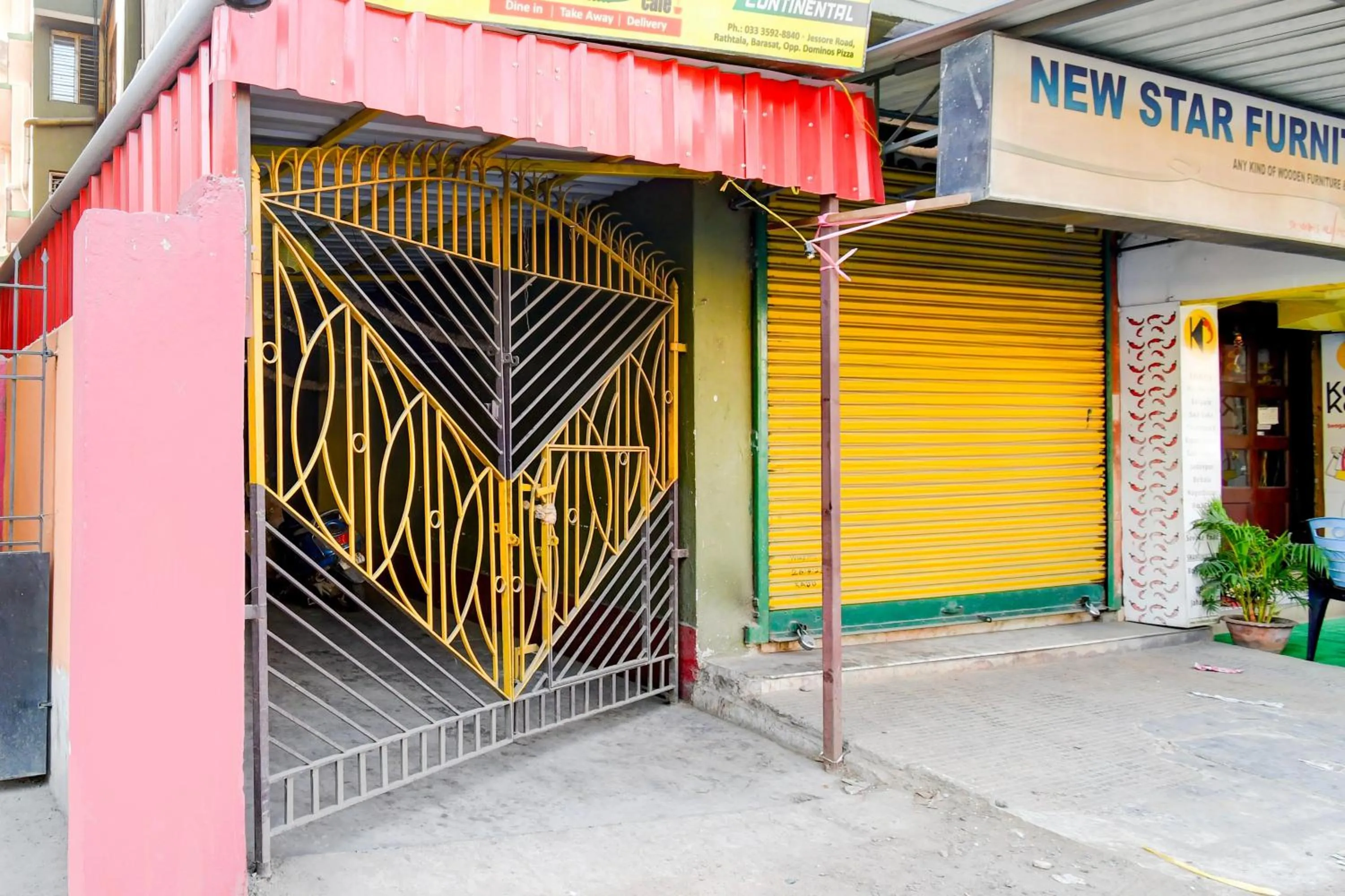 Facade/entrance in Hotel O by OYO Elixir