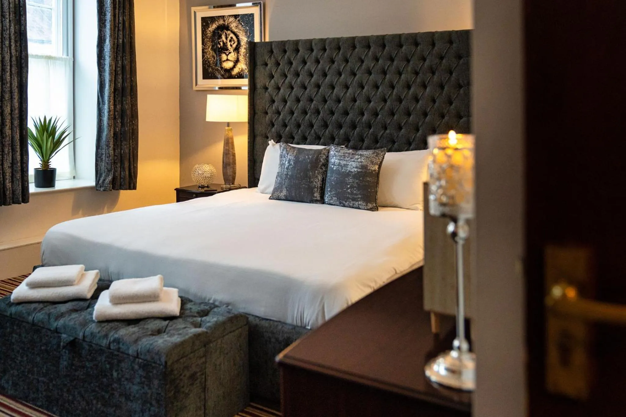 Bed in Boars Head Hotel