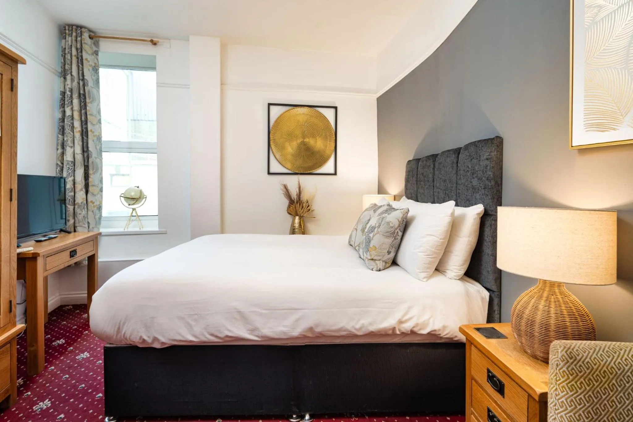 Bed in Boars Head Hotel