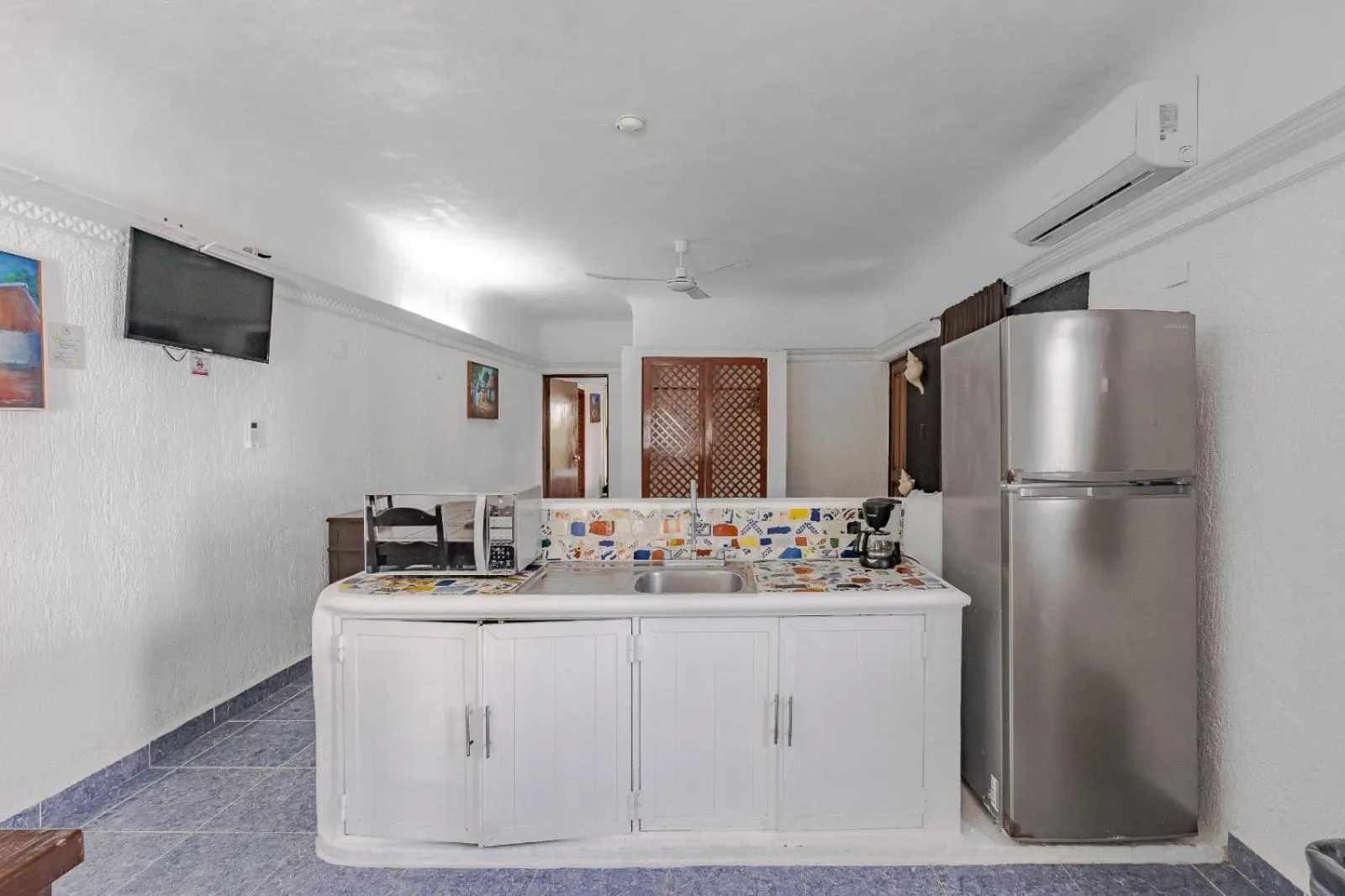 Kitchen or kitchenette in Mayan Art Hotel 10 avenue