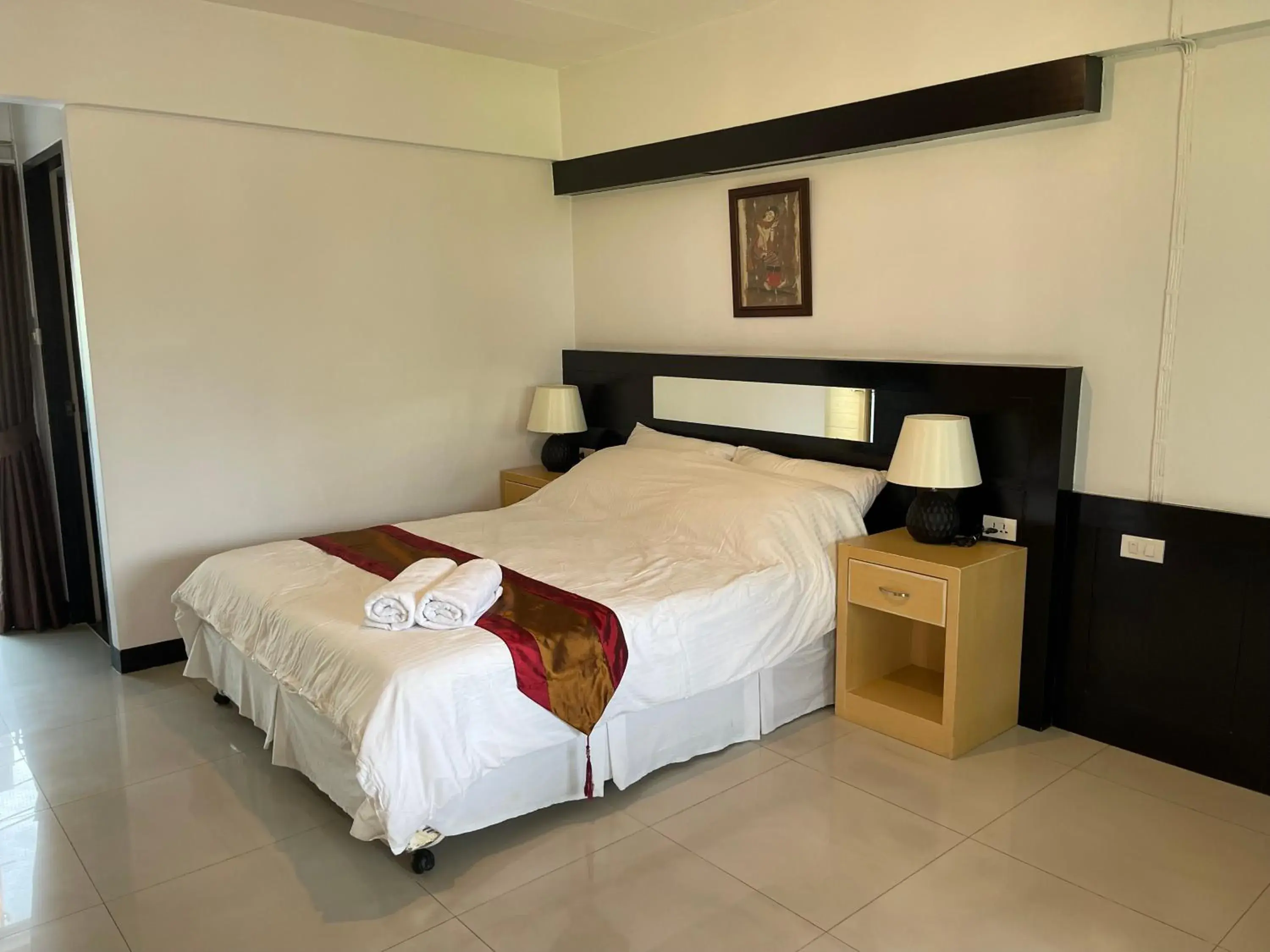 Double Room in Borarn House Double Room in Borarn House