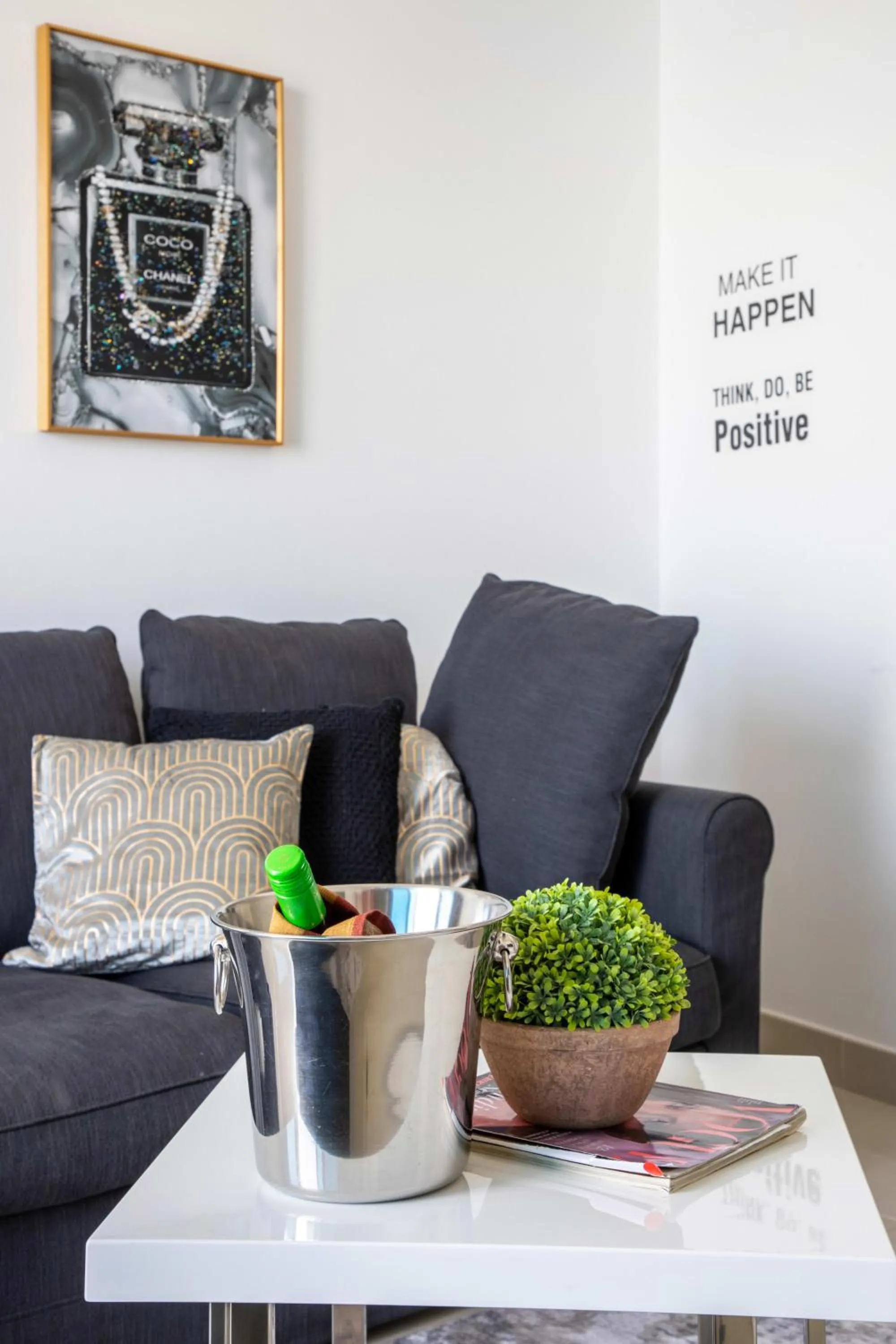 Living room in Frank Porter - Ocean Heights