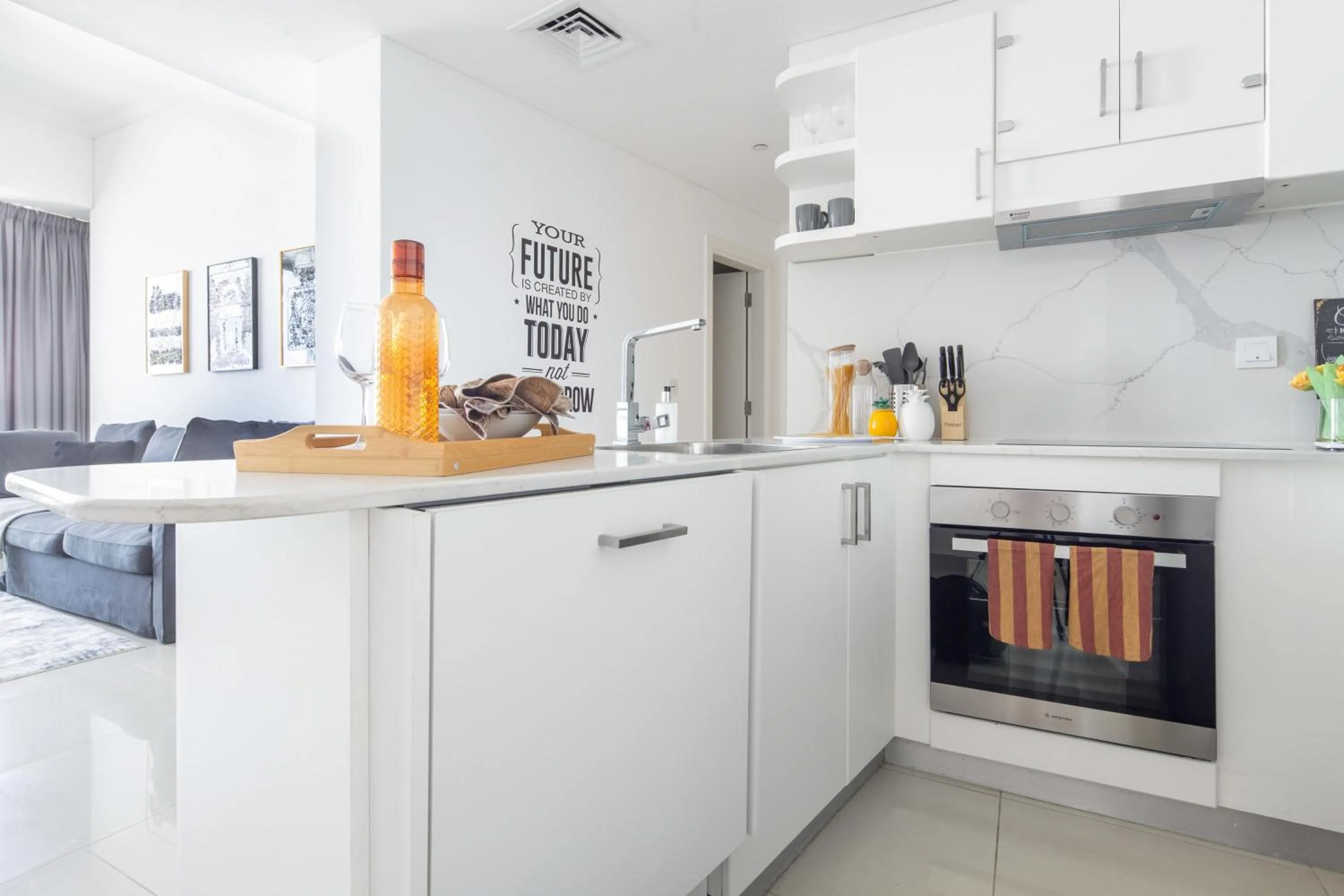 Kitchen or kitchenette in Frank Porter - Ocean Heights