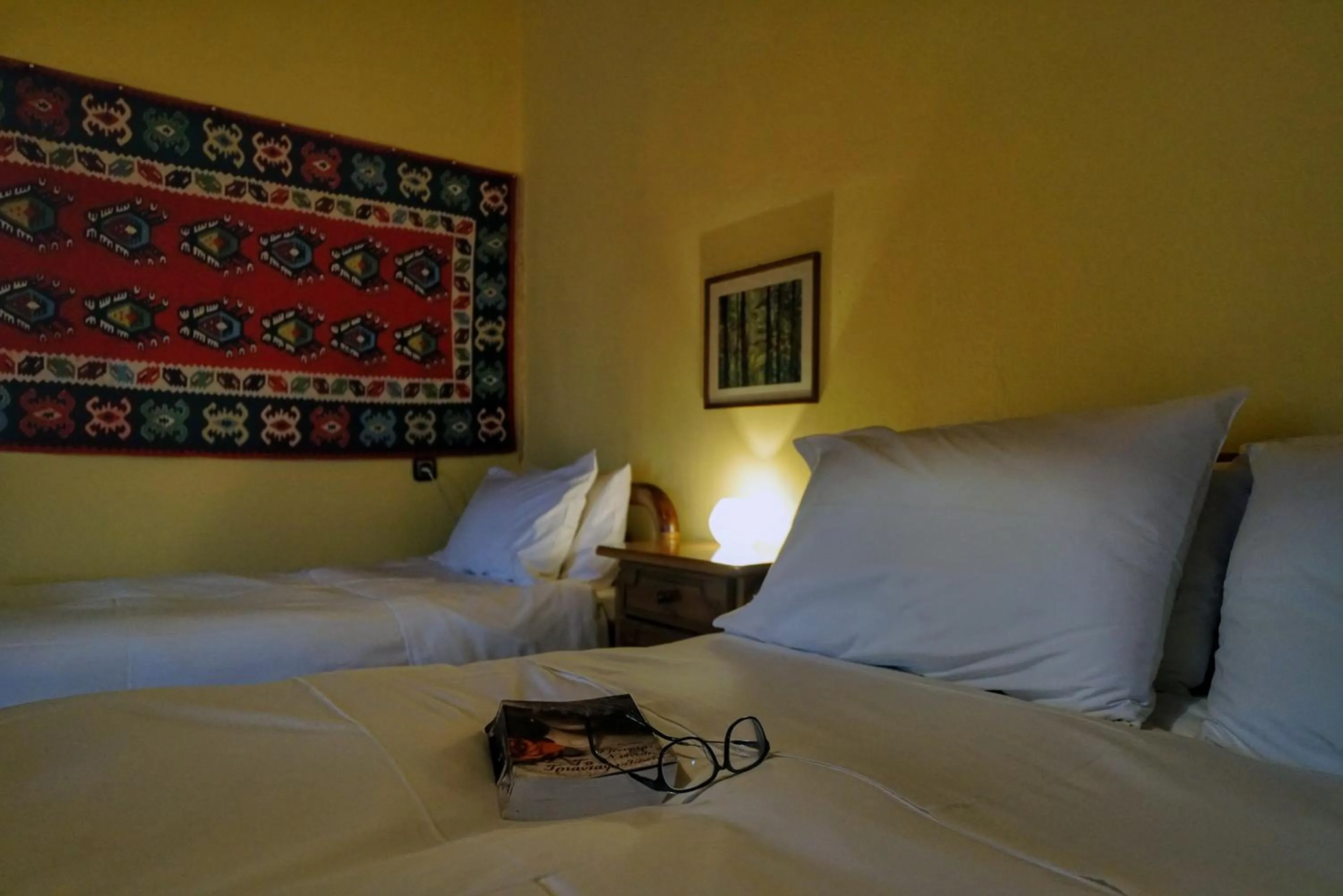 Bed in To Balkoni tis Agorianis