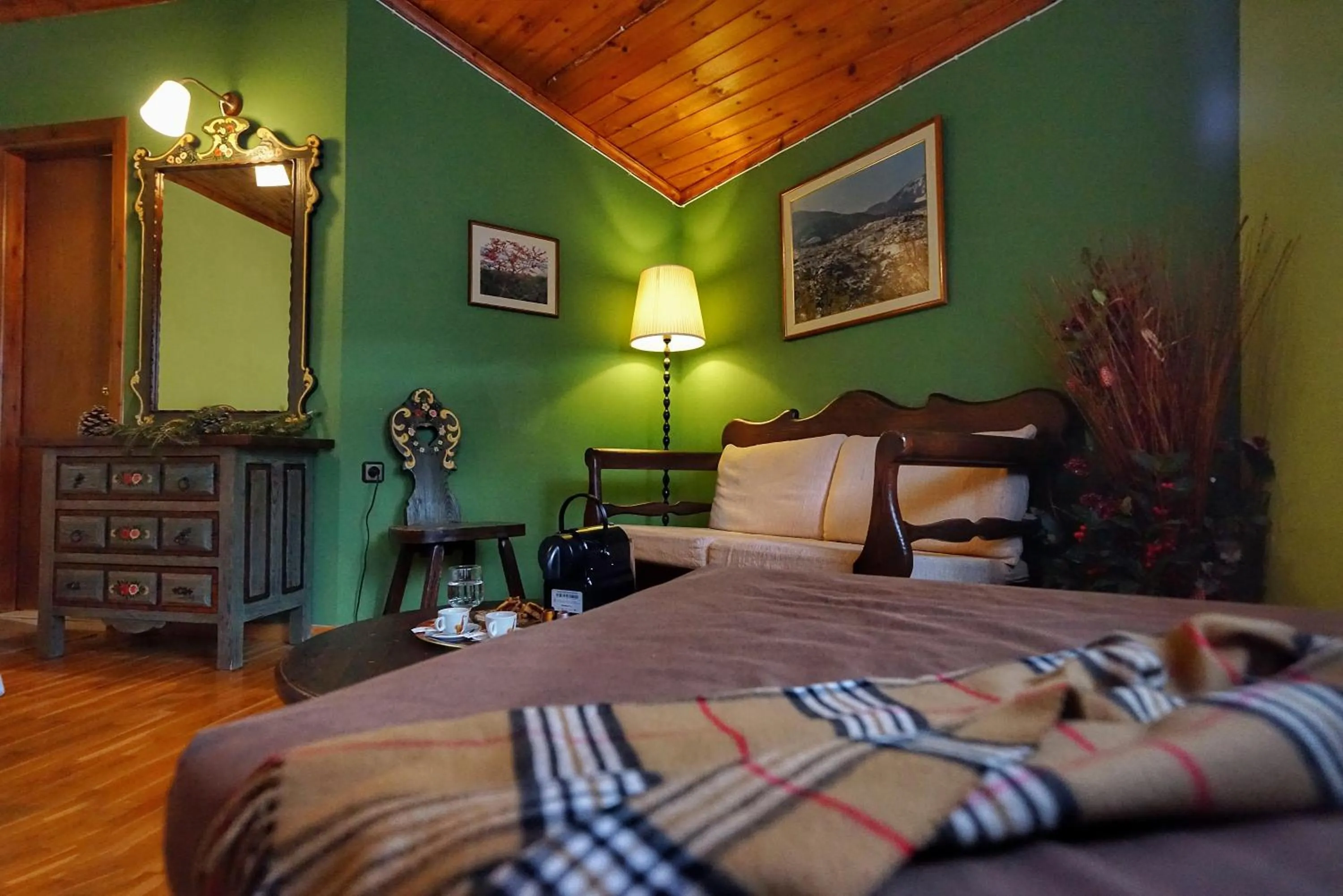 Bed in To Balkoni tis Agorianis