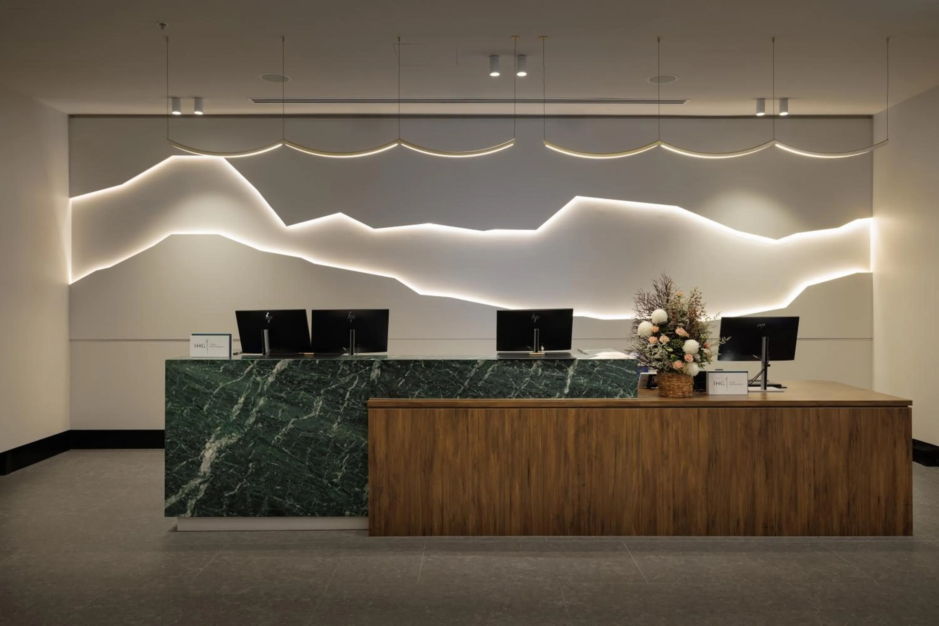 Lobby or reception in Crowne Plaza Adelaide Mawson Lakes by IHG