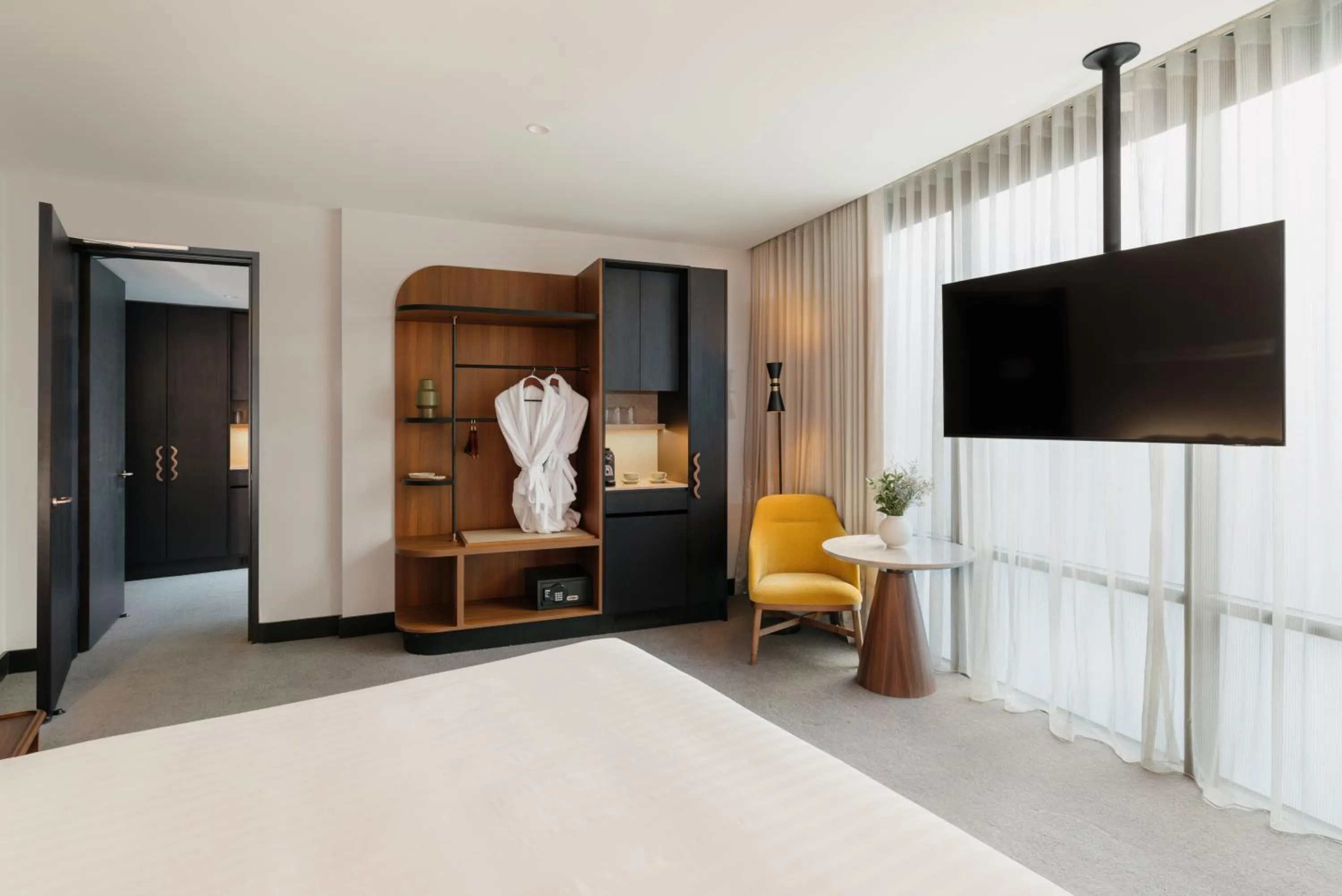 Bed in Crowne Plaza Adelaide Mawson Lakes by IHG