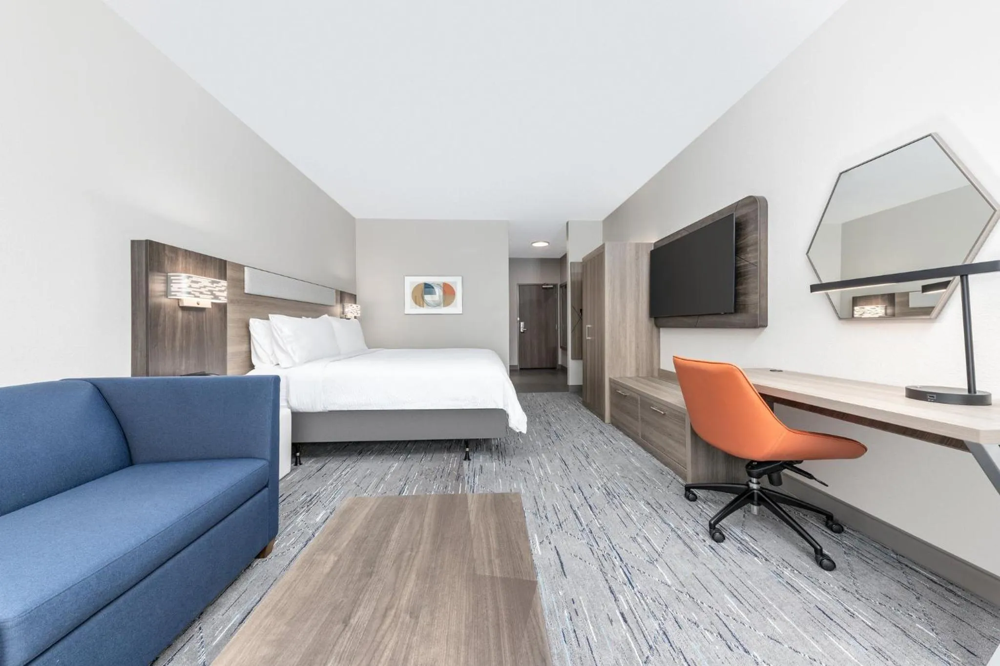 Photo of the whole room, Bed in Holiday Inn Express & Suites Austin Airport East by IHG