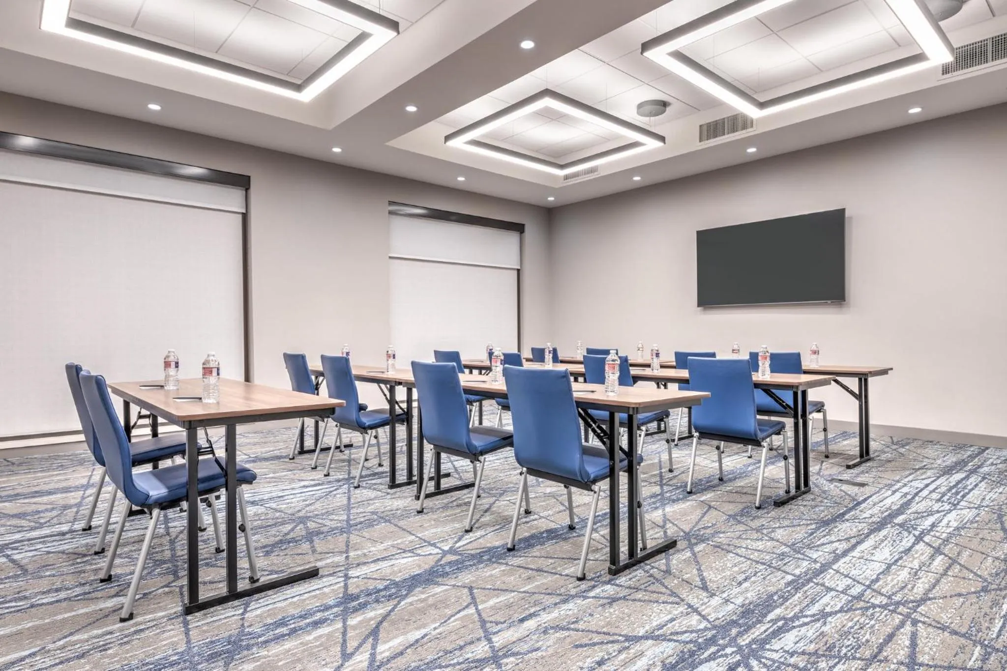 Meeting/conference room in Holiday Inn Express & Suites Austin Airport East by IHG