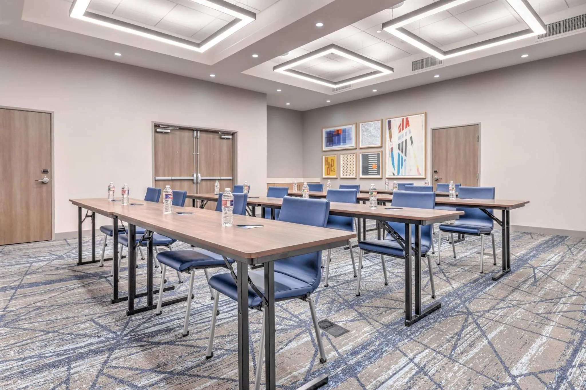 Meeting/conference room in Holiday Inn Express & Suites Austin Airport East by IHG
