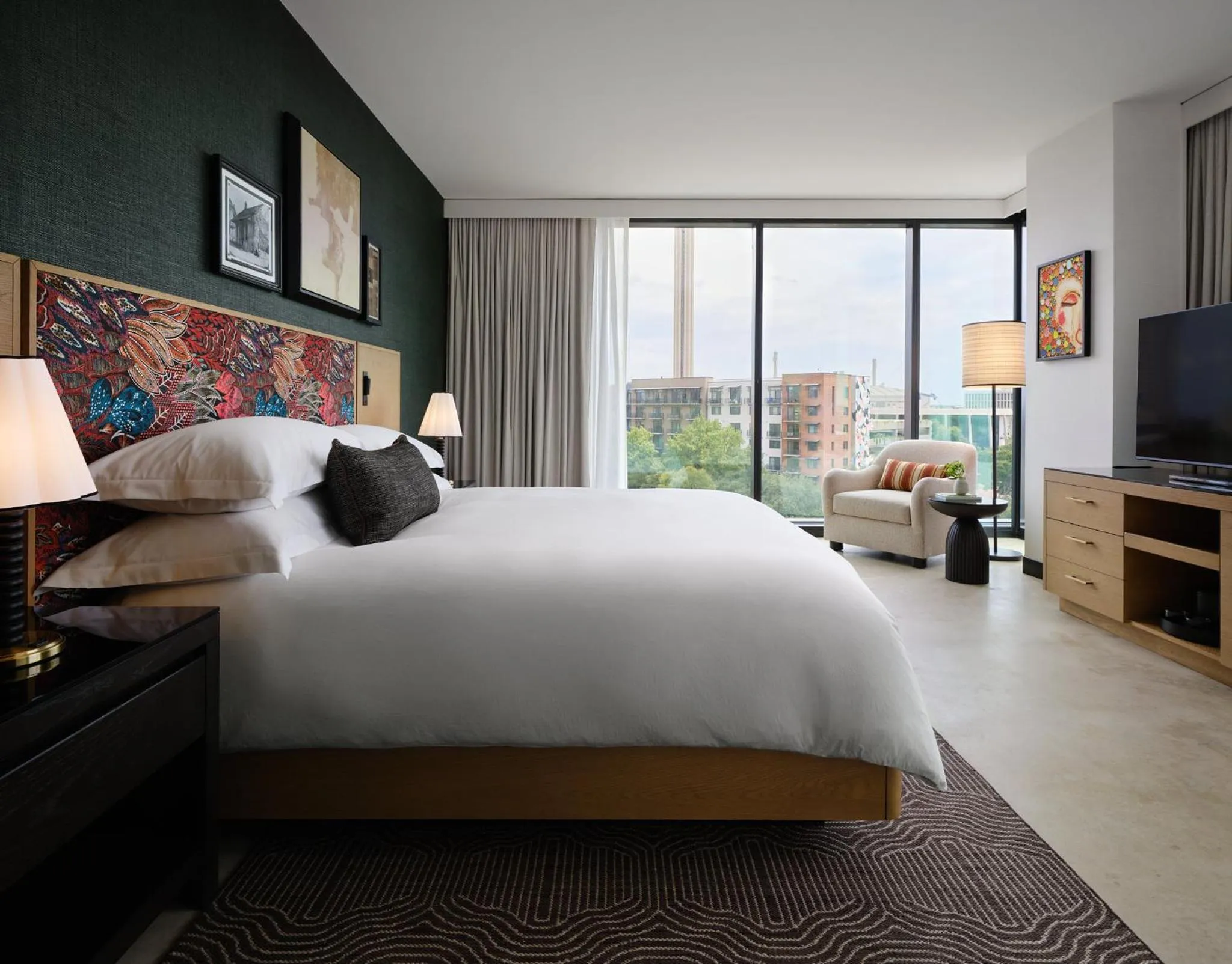 Photo of the whole room, Bed in Kimpton Santo San Antonio - Riverwalk by IHG