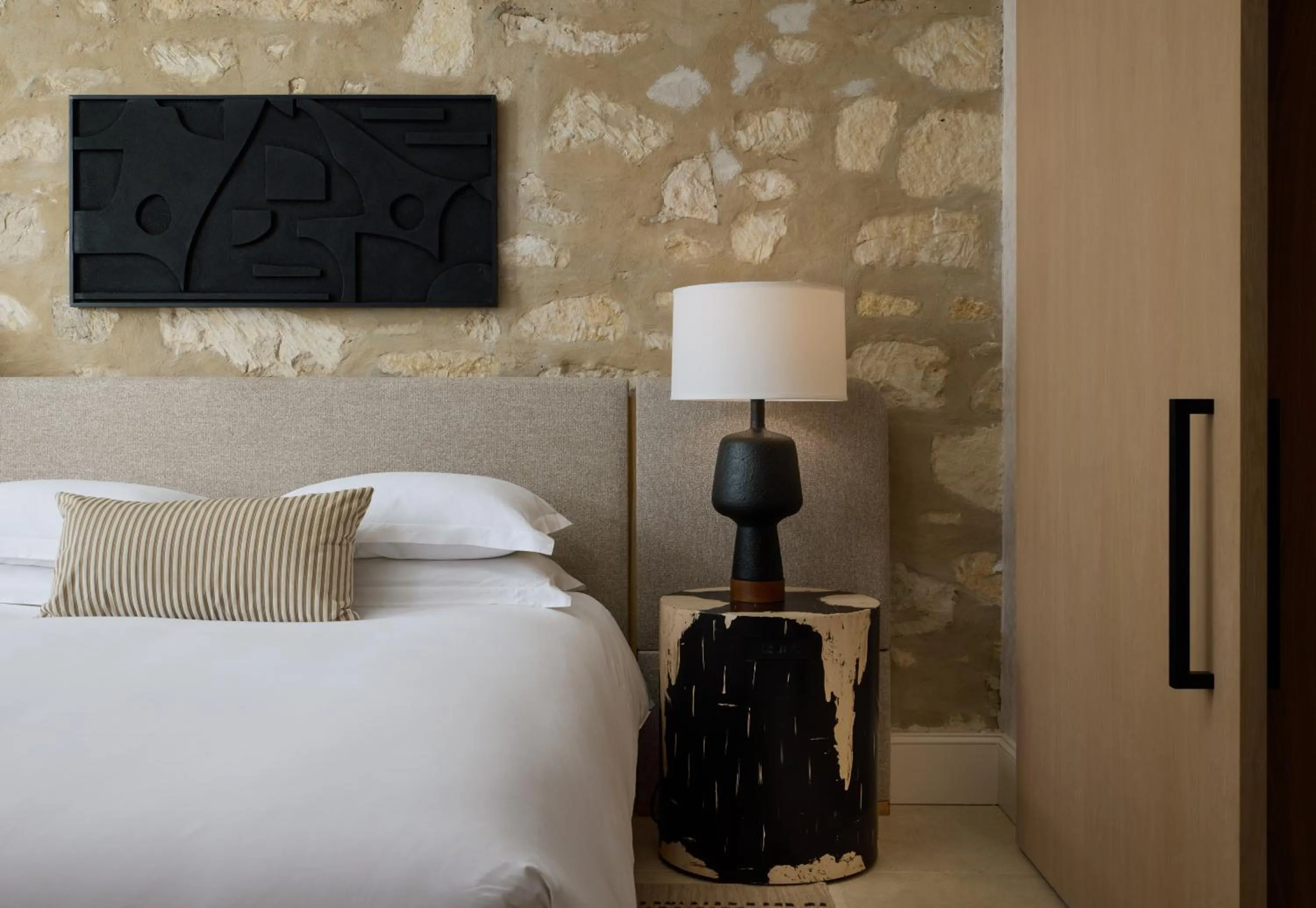 Bed in Kimpton Santo San Antonio - Riverwalk by IHG
