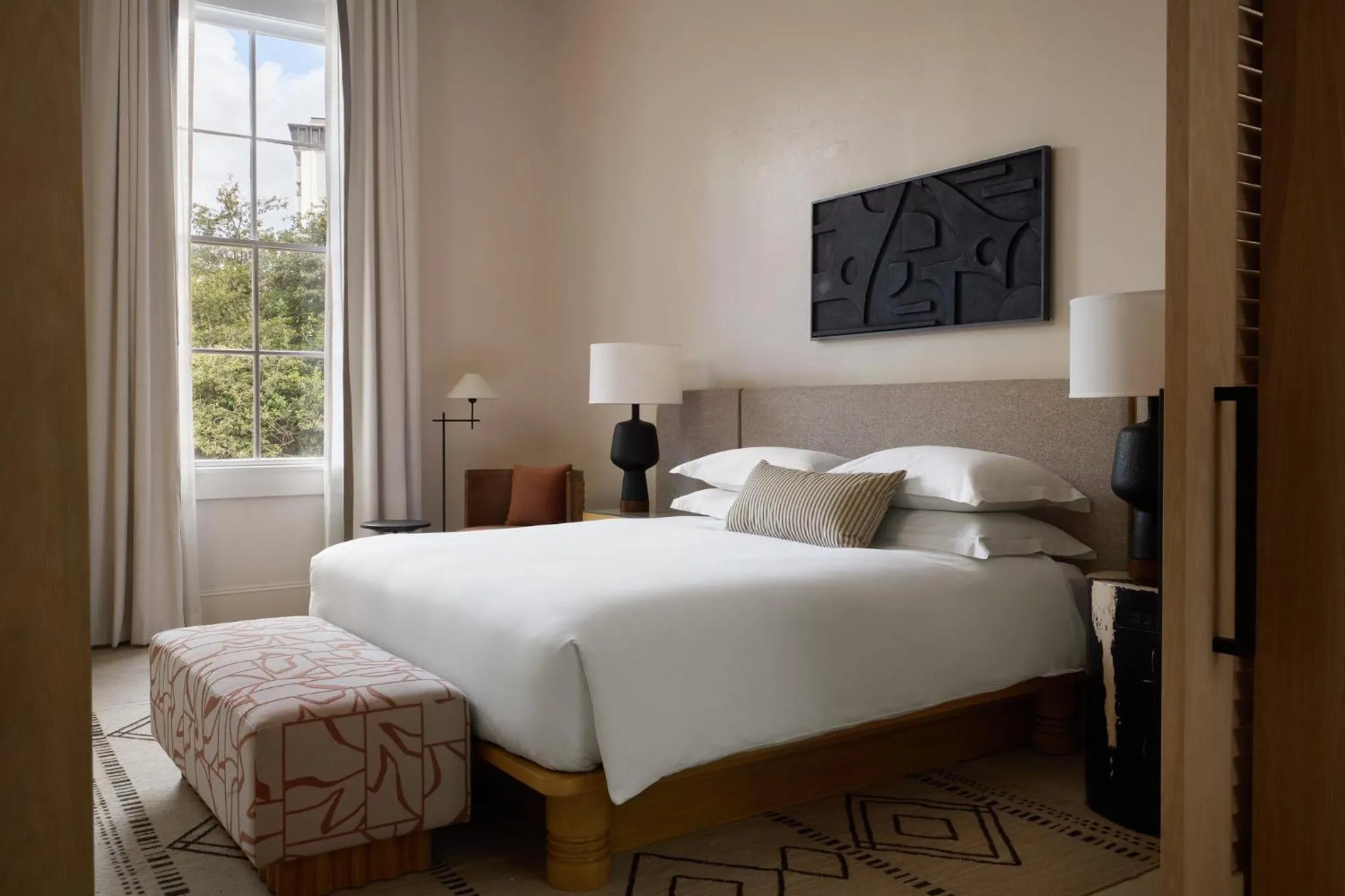 Bedroom, Bed in Kimpton Santo San Antonio - Riverwalk by IHG