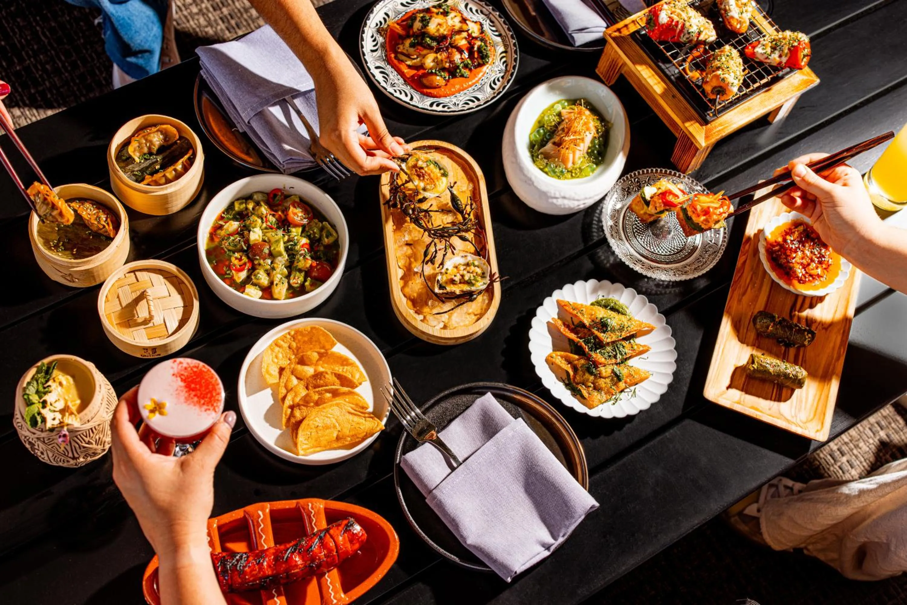 Lounge or bar in Kimpton Santo San Antonio - Riverwalk by IHG