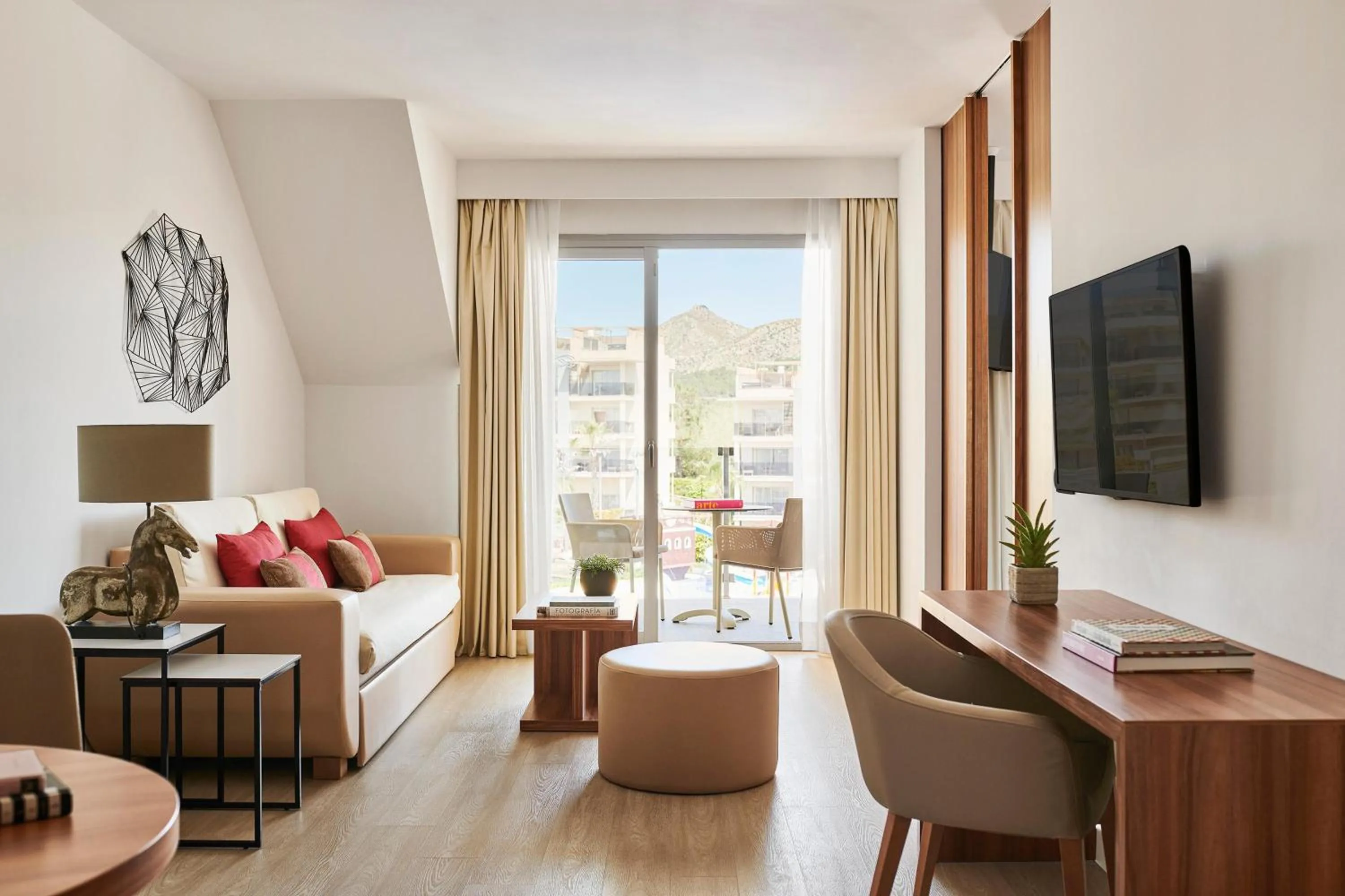 Photo of the whole room in Zafiro Palace Alcudia