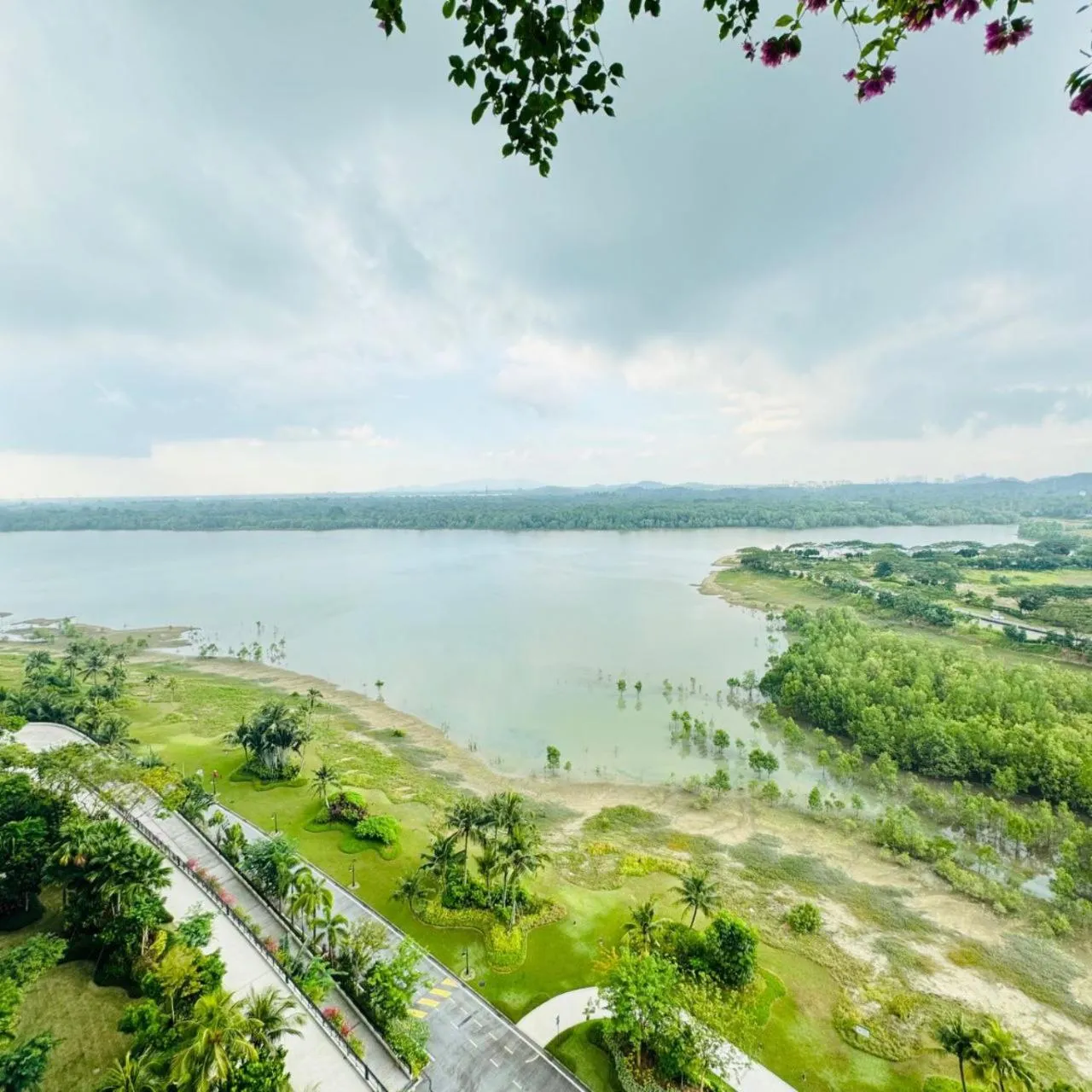 Seaview 2B1R 5pax Condo Forest City 1G-1608