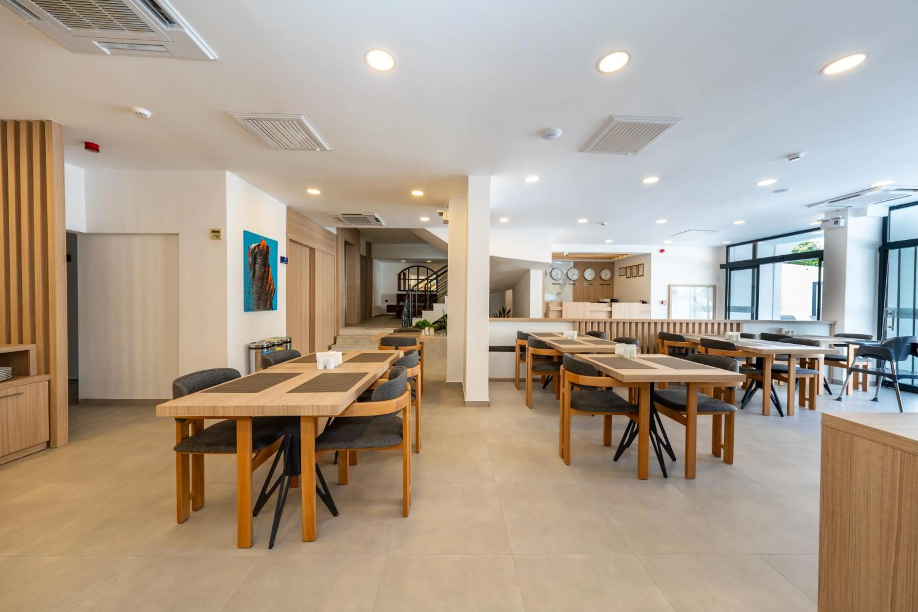 Restaurant/places to eat in Skykhan Otel