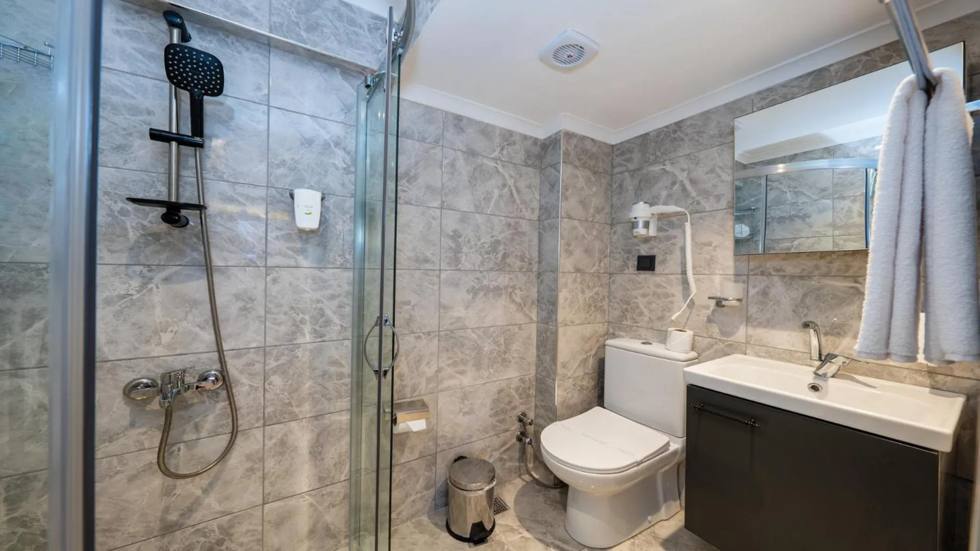 towels in Skykhan Otel