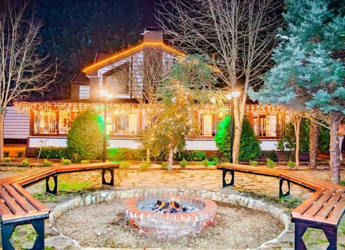 Property building in 216 North Hotel