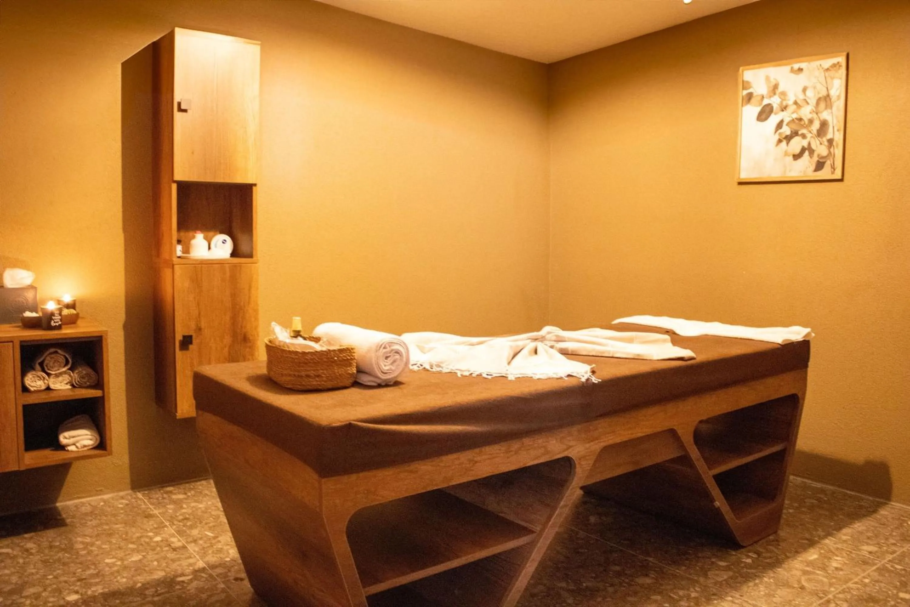 Sauna, Bed in 216 North Hotel