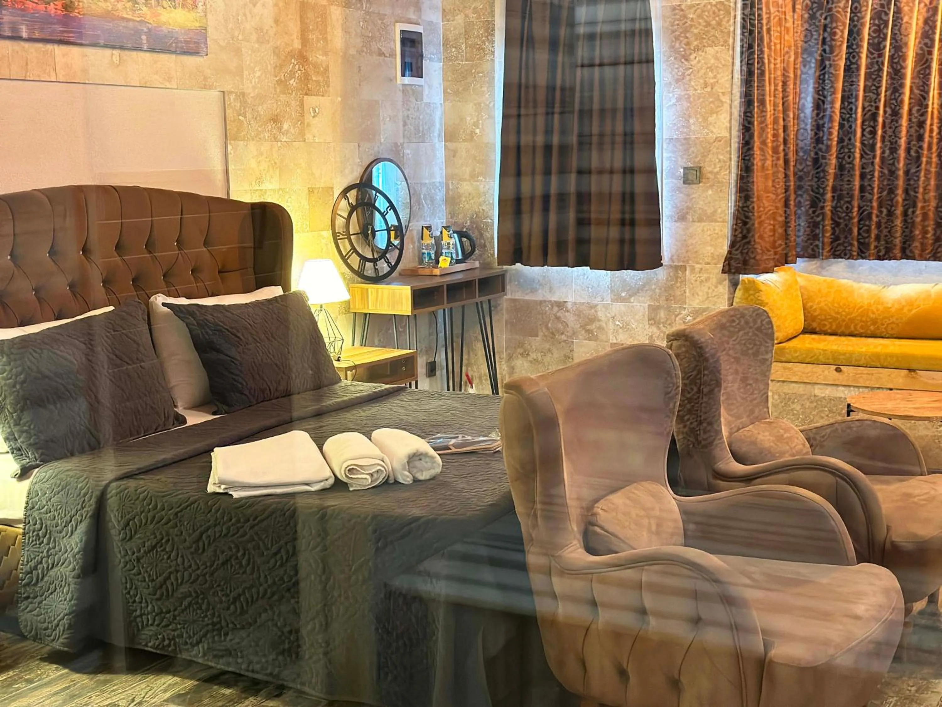 Living room in 216 North Hotel