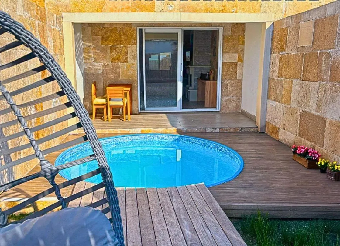 Inner courtyard view in 216 North Hotel