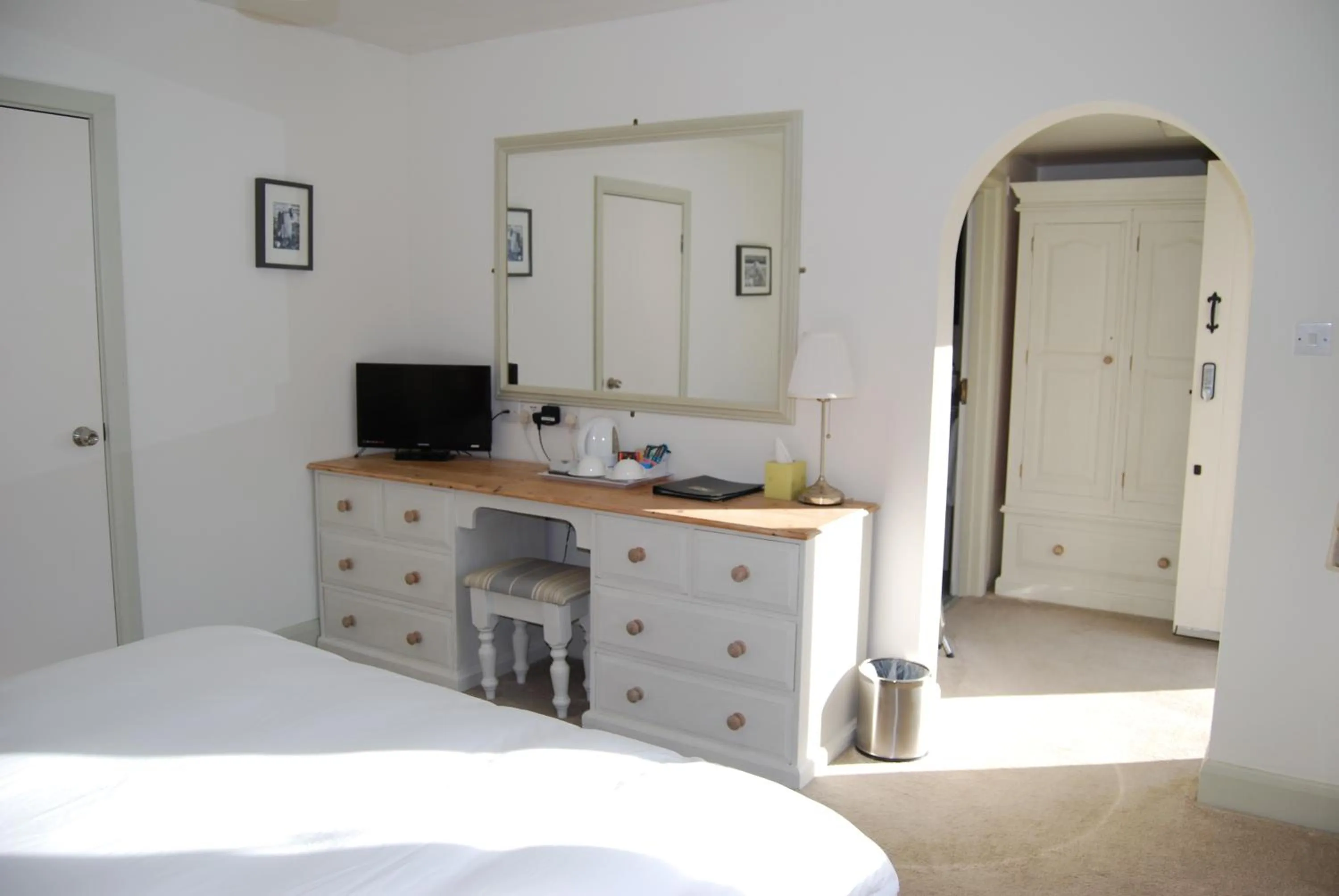 Bed in Hare & Hounds Bed & Breakfast