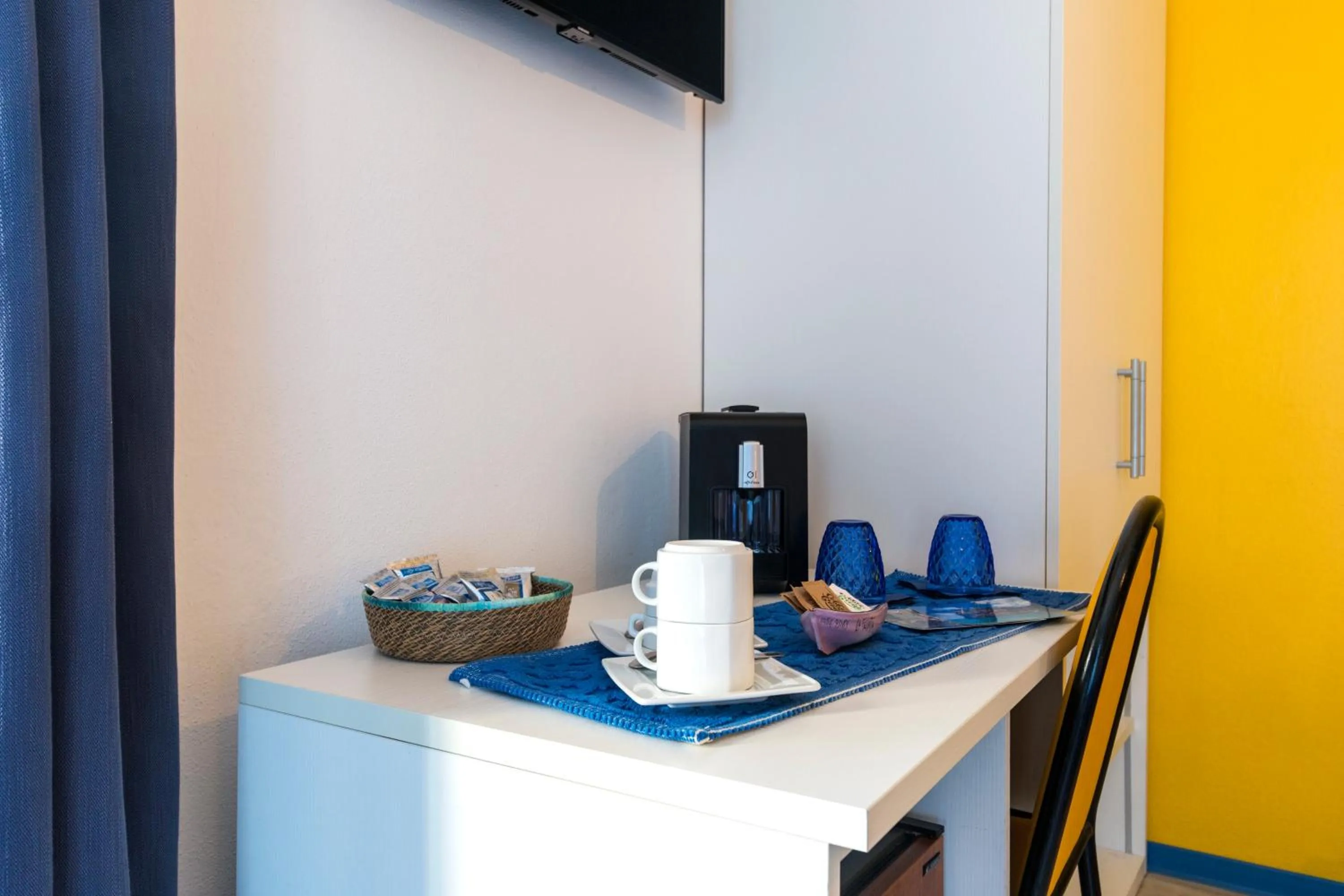Coffee/tea facilities in La Favorita Hotel
