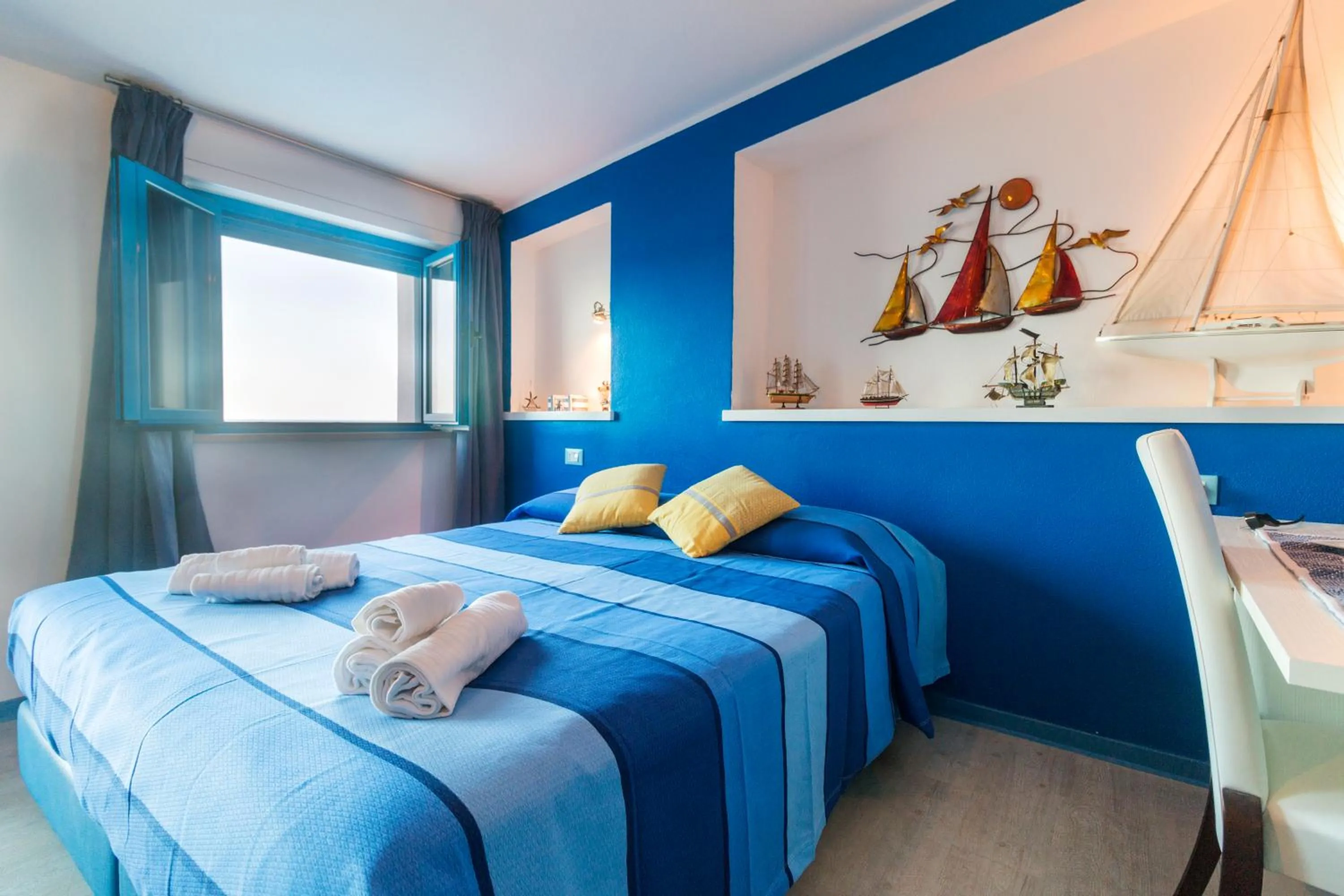 Bedroom, Bed in La Favorita Hotel