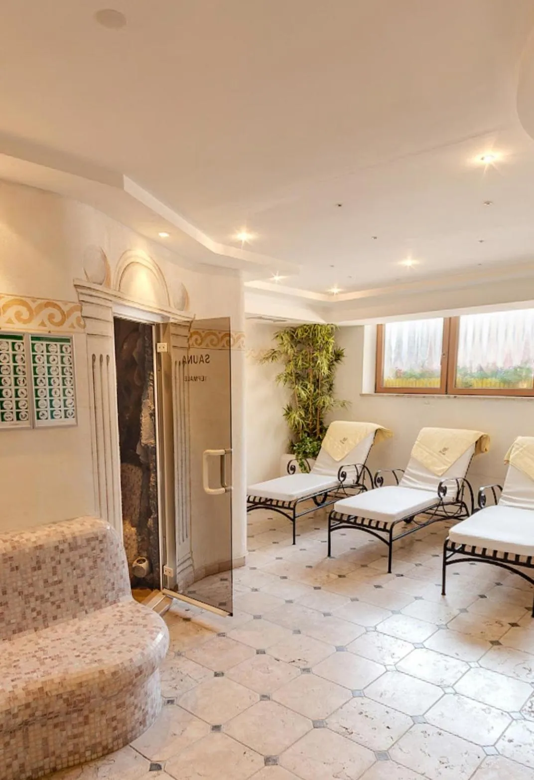 Sauna in Hotel Tonnerhof